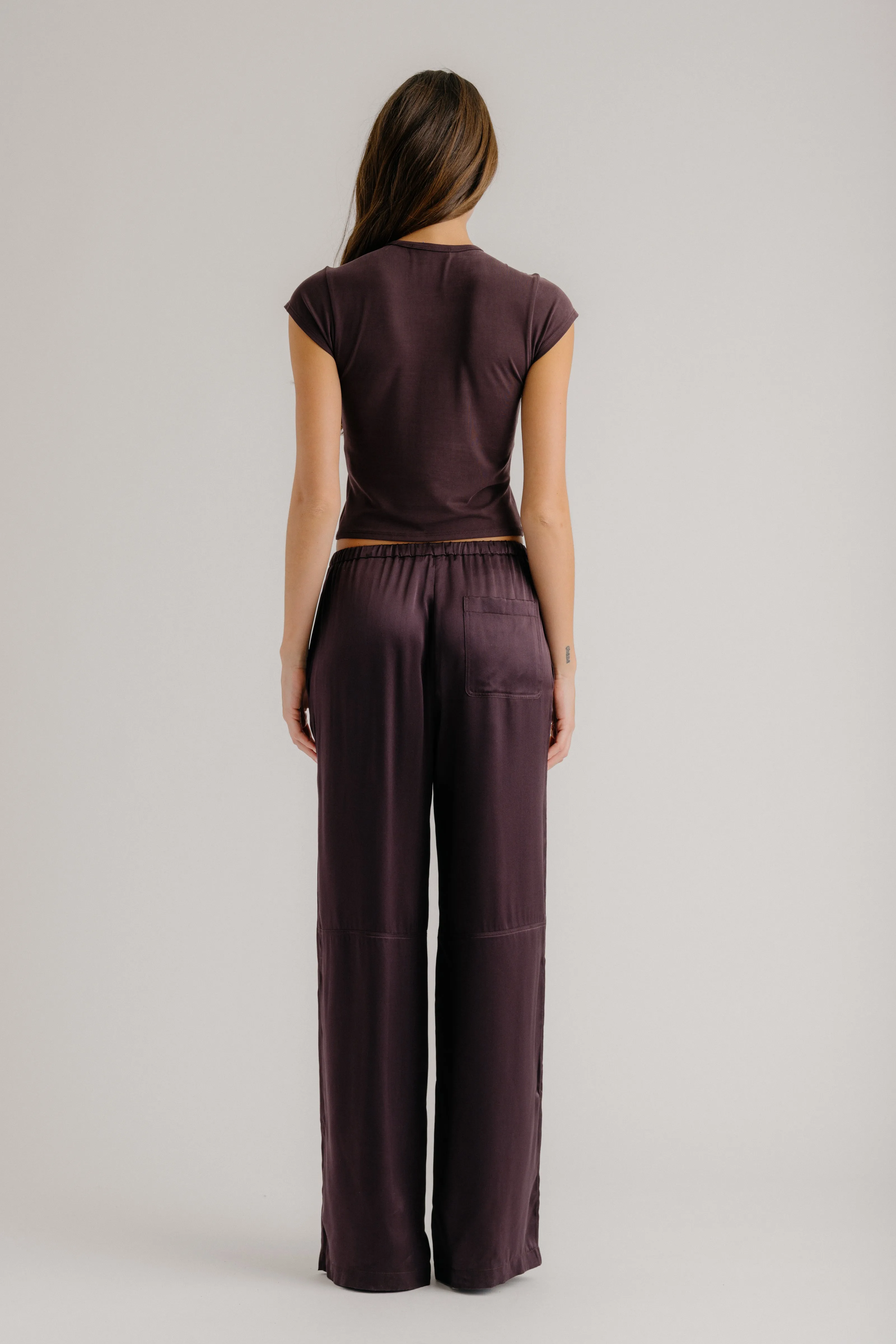 LEXI LOWER RISE RELAXED SILK PANT | OAK TREE sold by Sablyn product image thumbnail 3
