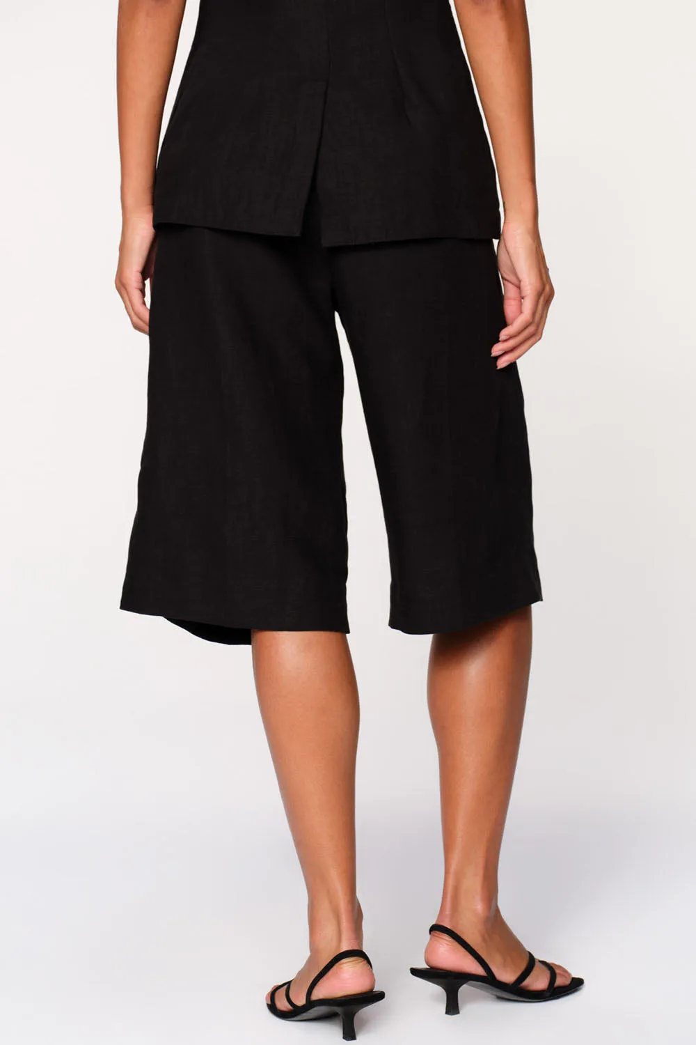 Hepburn Short Black Linen sold by Jennifer Glasgow product image thumbnail 4
