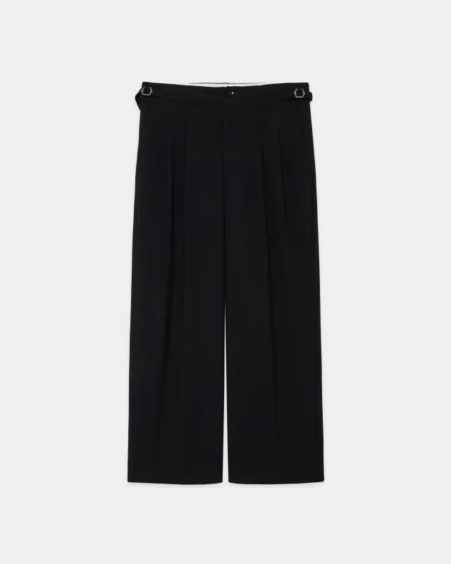 リサイクルポリエステル ノンミュールジングウールギャバジン / 2タックミリタリートラウザーズ, Black sold by MARKAWARE