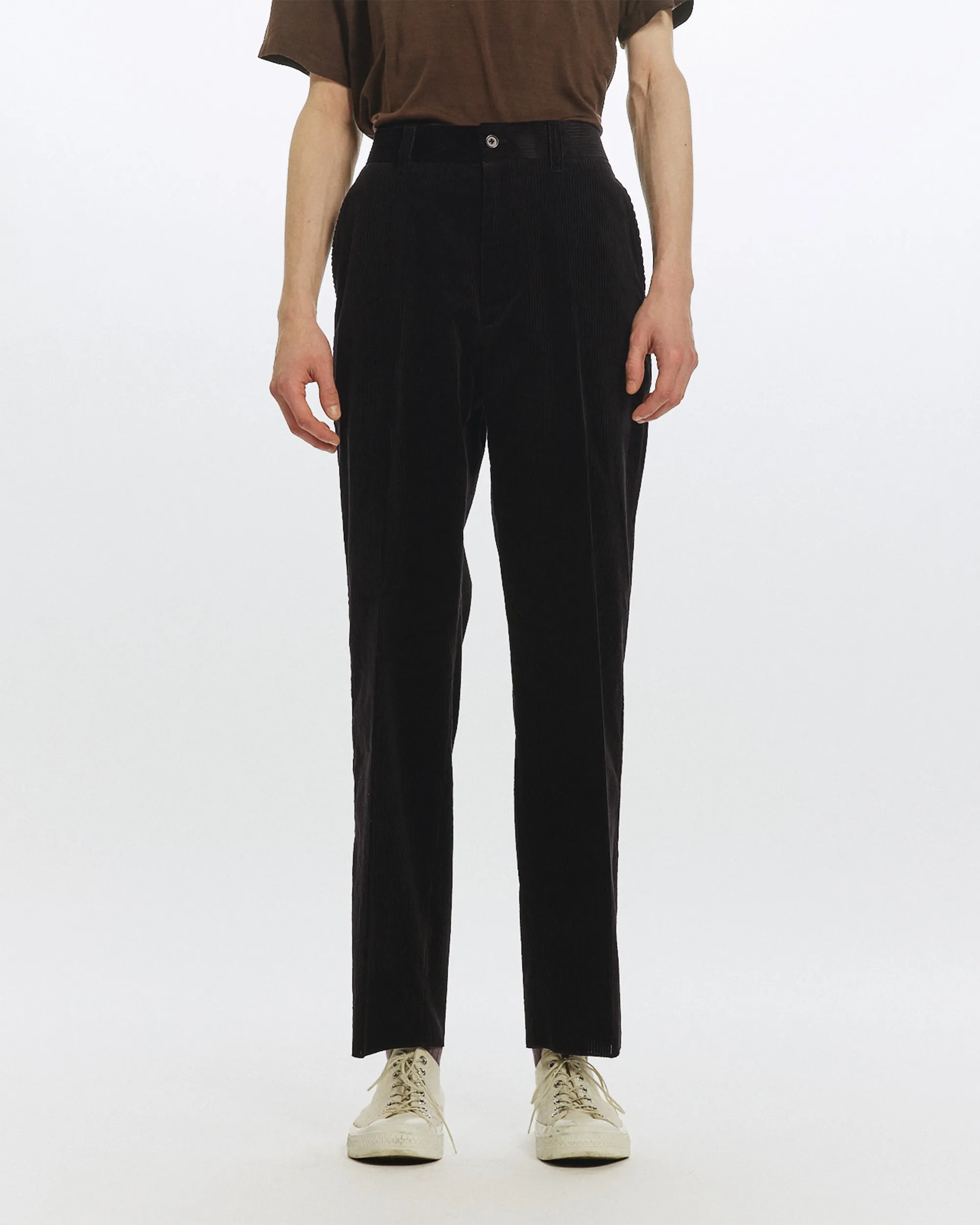 オーガニックコットン 6W コーデュロイ / フラットテーパードチノトラウザーズ, Black sold by MARKAWARE