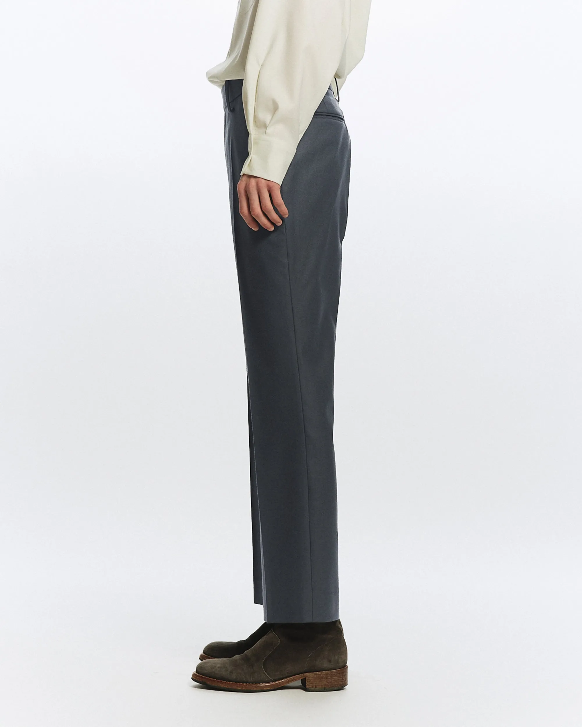 2/80 オーガニックウールフランネル / スリムストレートトラウザーズ, Forest Gray sold by MARKAWARE product image thumbnail 3