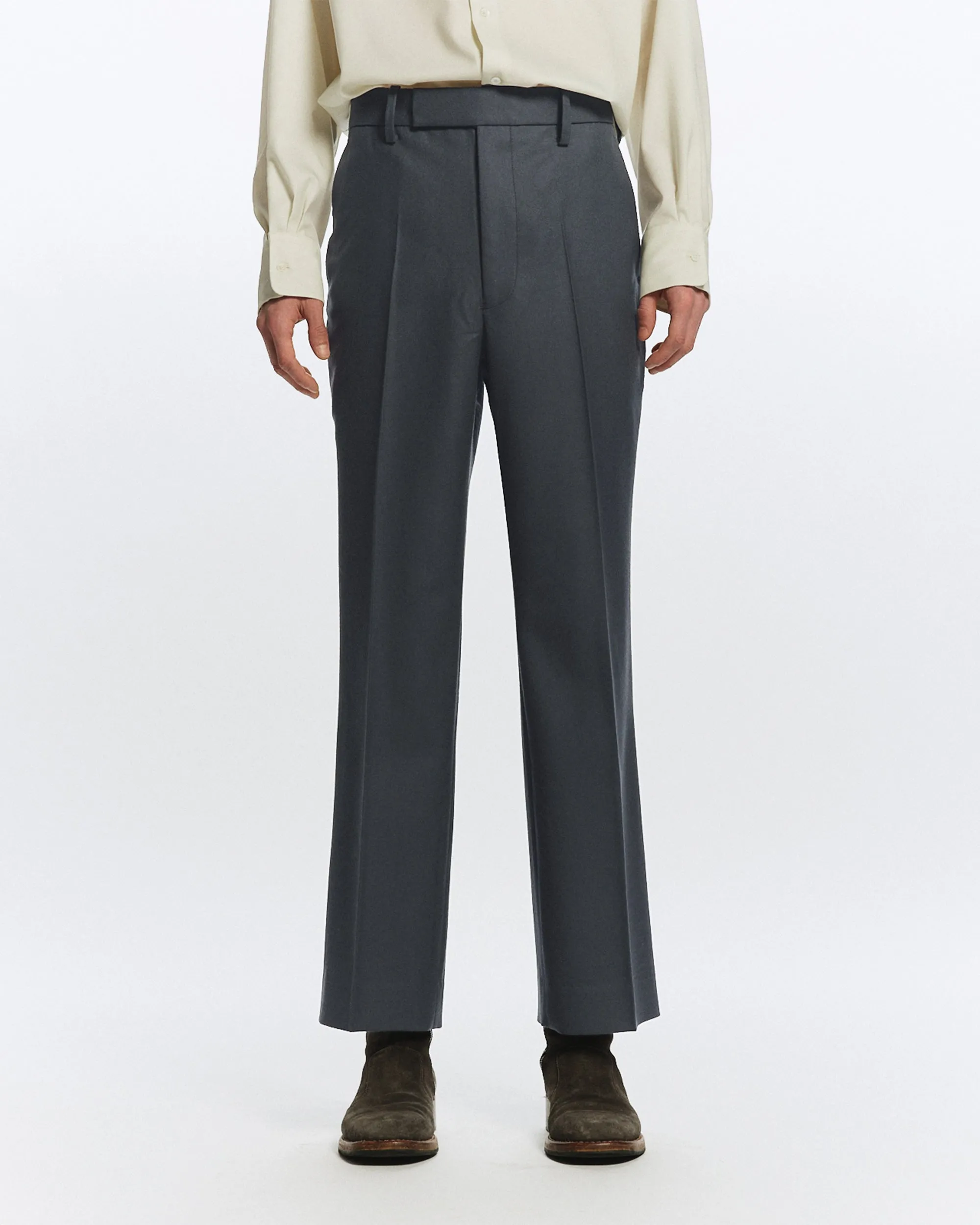 2/80 オーガニックウールフランネル / スリムストレートトラウザーズ, Forest Gray sold by MARKAWARE