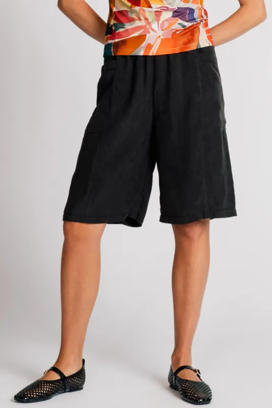 Tyrant Shorts Black made by Allison Wonderland