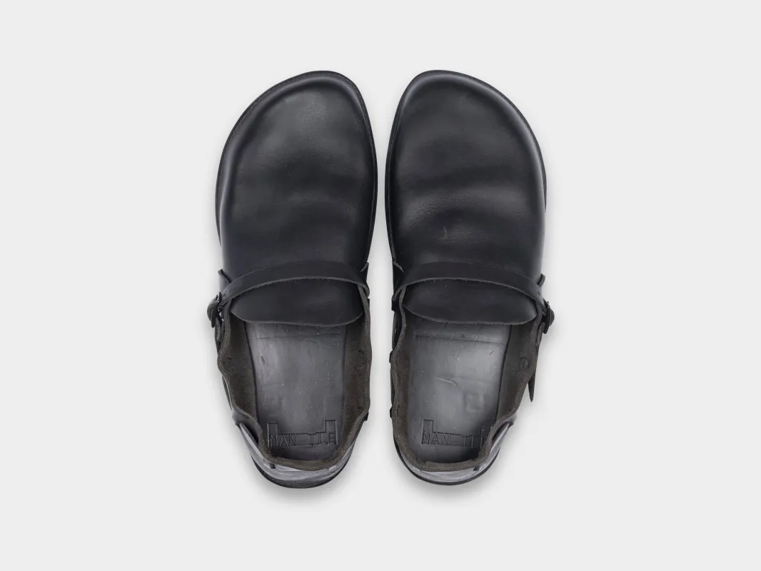 R19V1 "Aurora Low" Black Horween sold by MAN-TLE