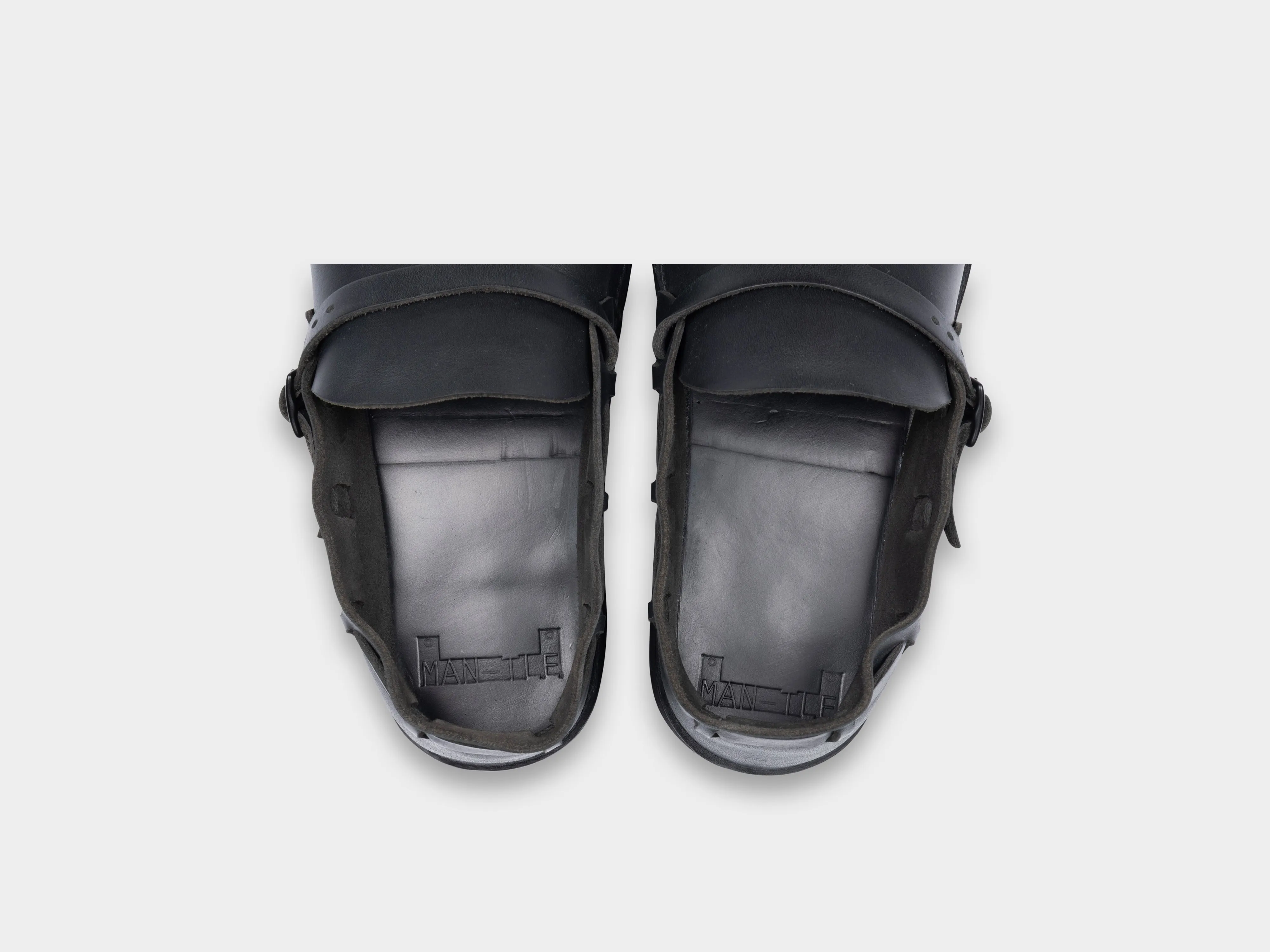 R19V1 "Aurora Low" Midnight Horween sold by MAN-TLE product image thumbnail 4