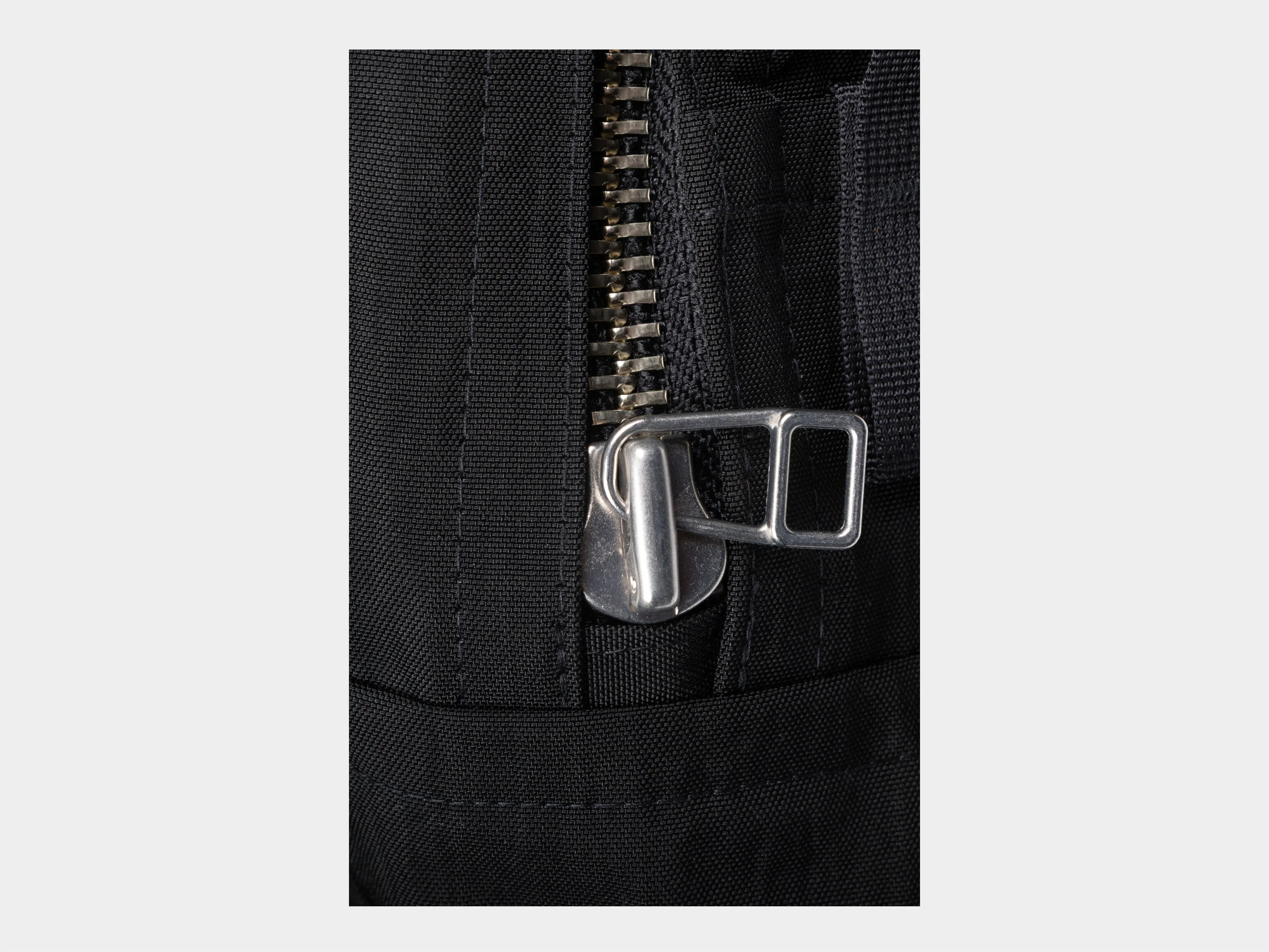 R0B0 "Zip Tote" Black Nylon sold by MAN-TLE product image thumbnail 5