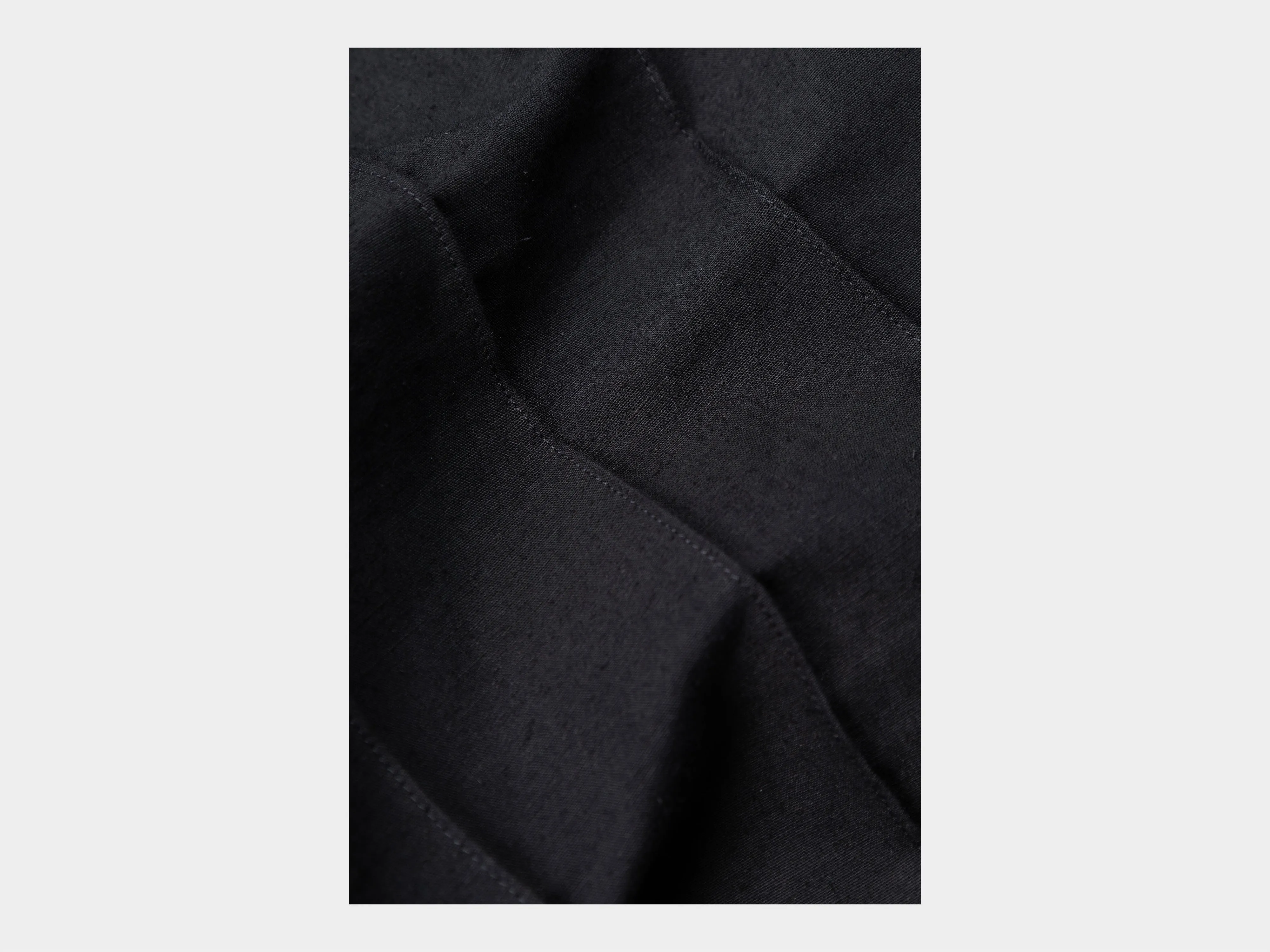 W-R18P3 "Tuck Pants" Black Bamboo sold by MAN-TLE product image thumbnail 3