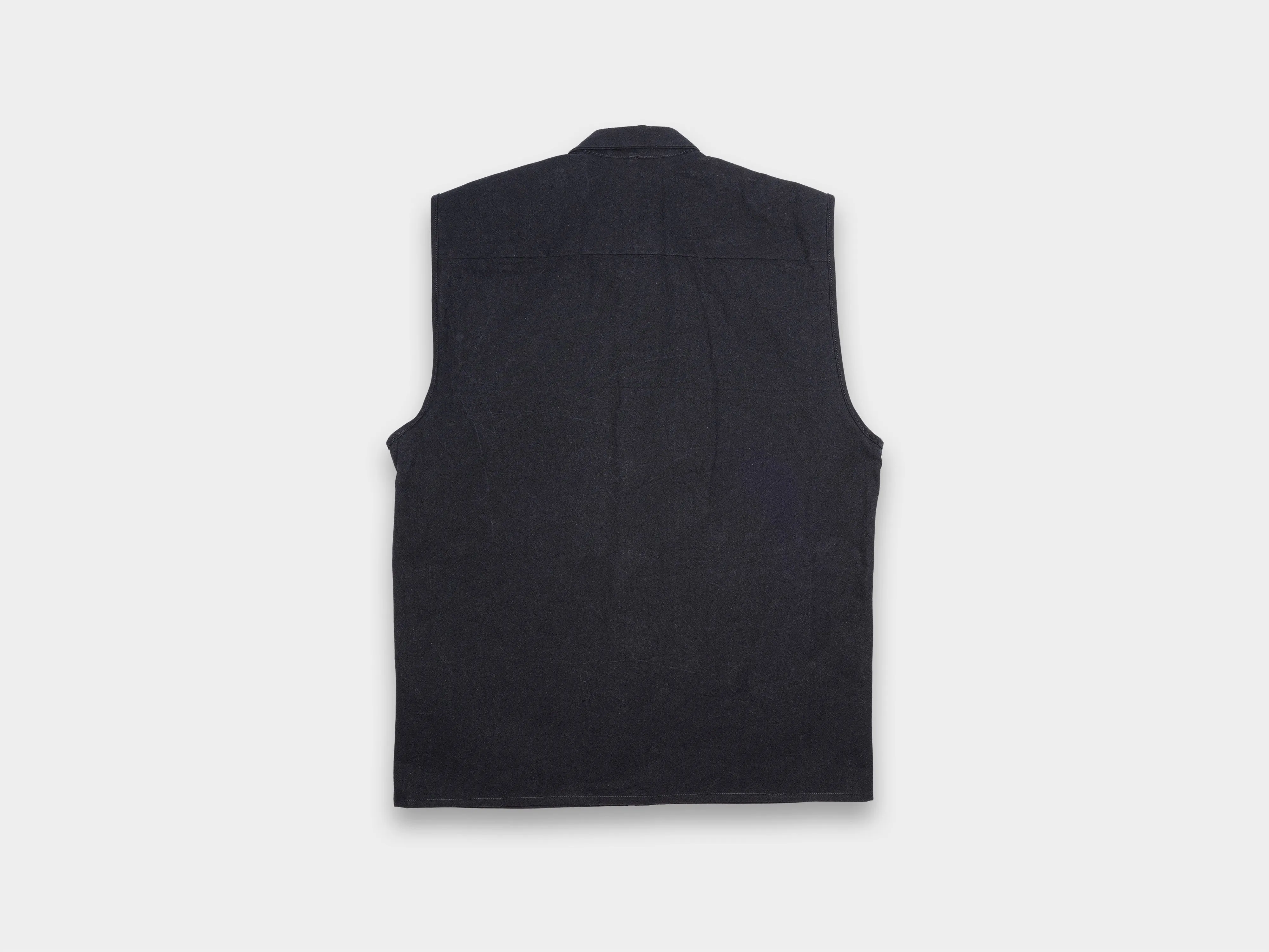 R18S0 "Sleeveless Shirt-1" Black Wax sold by MAN-TLE product image thumbnail 3