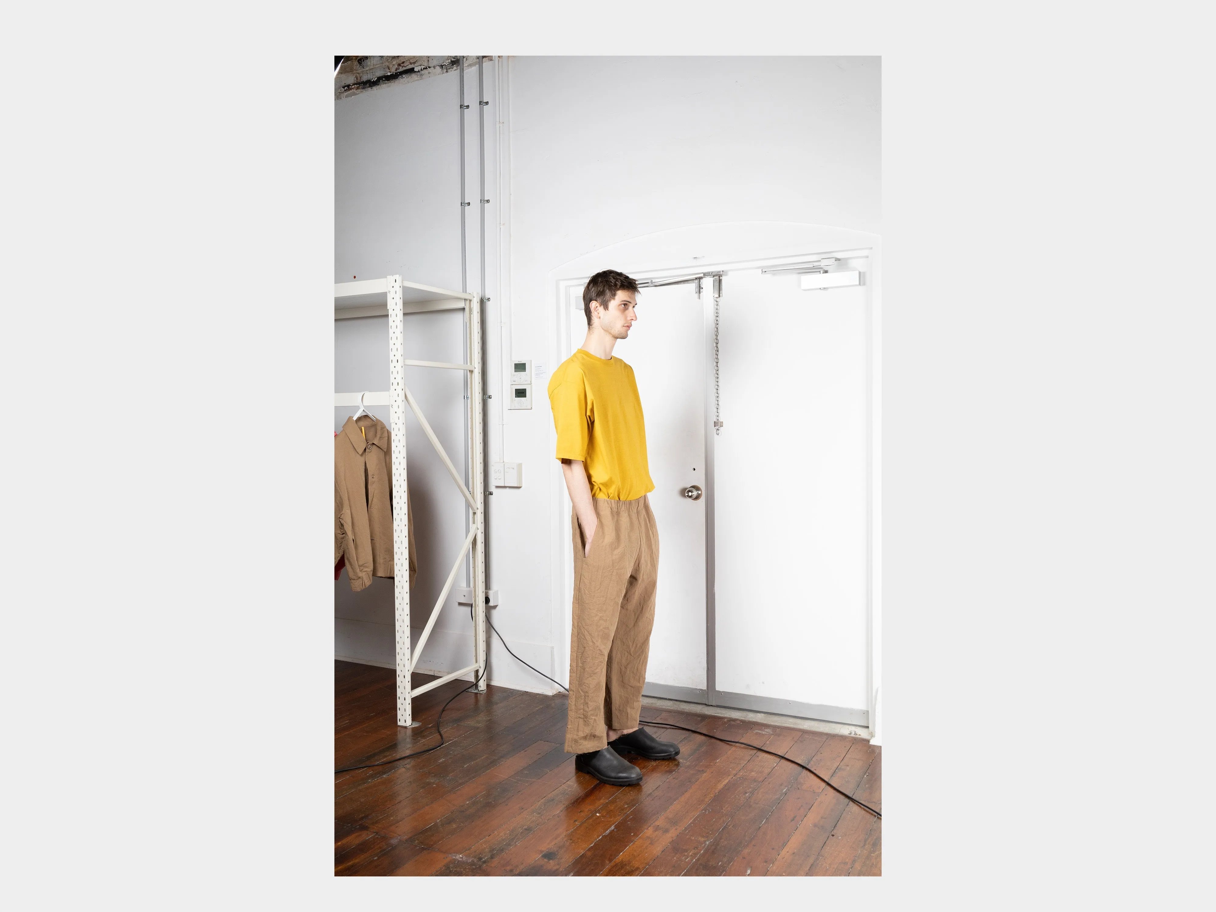R18P6 "Easy Pants" Reed Linen sold by MAN-TLE product image thumbnail 5