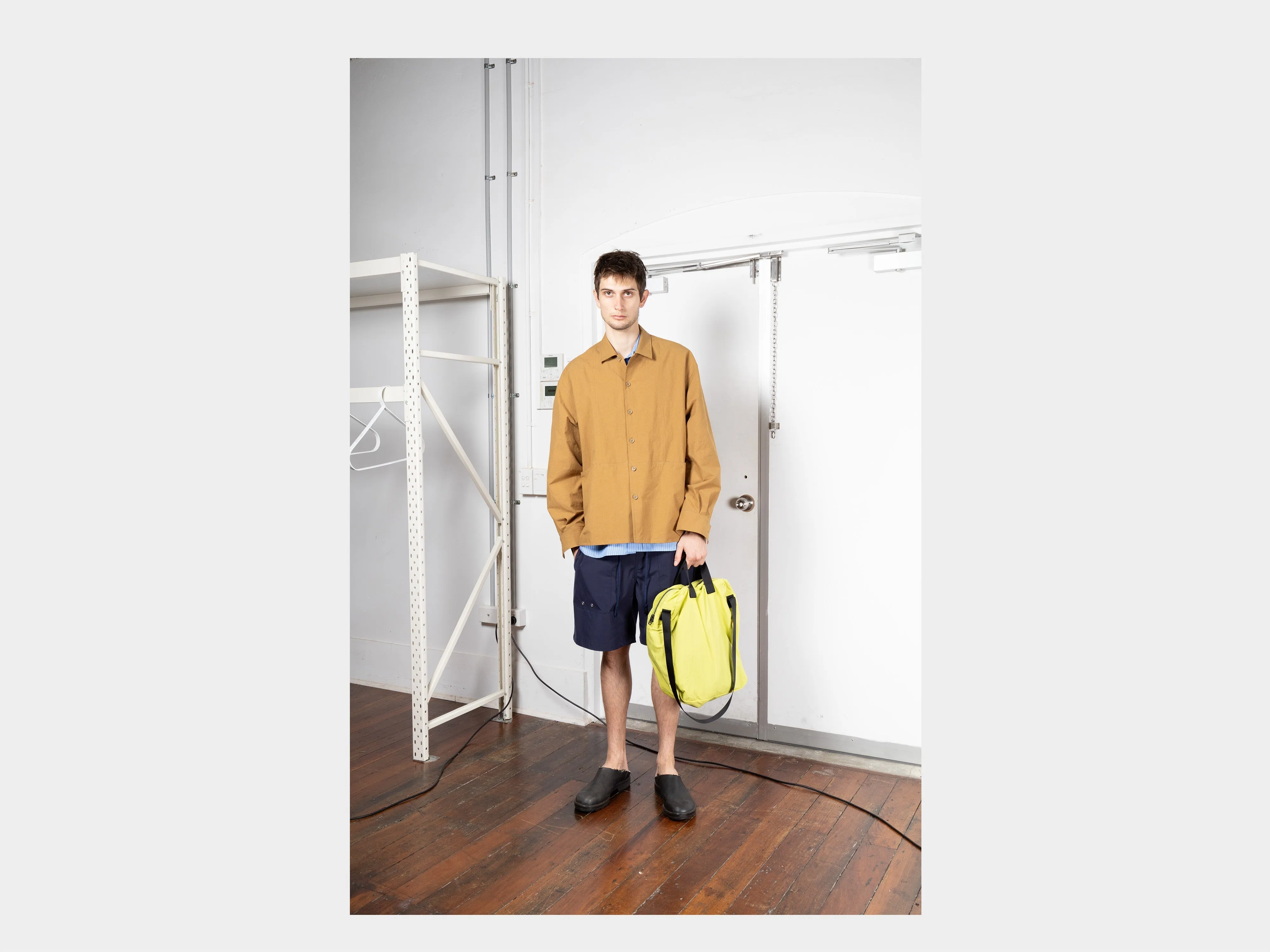 R18B0 "Zip Tote" Tanika Nylon sold by MAN-TLE product image thumbnail 5