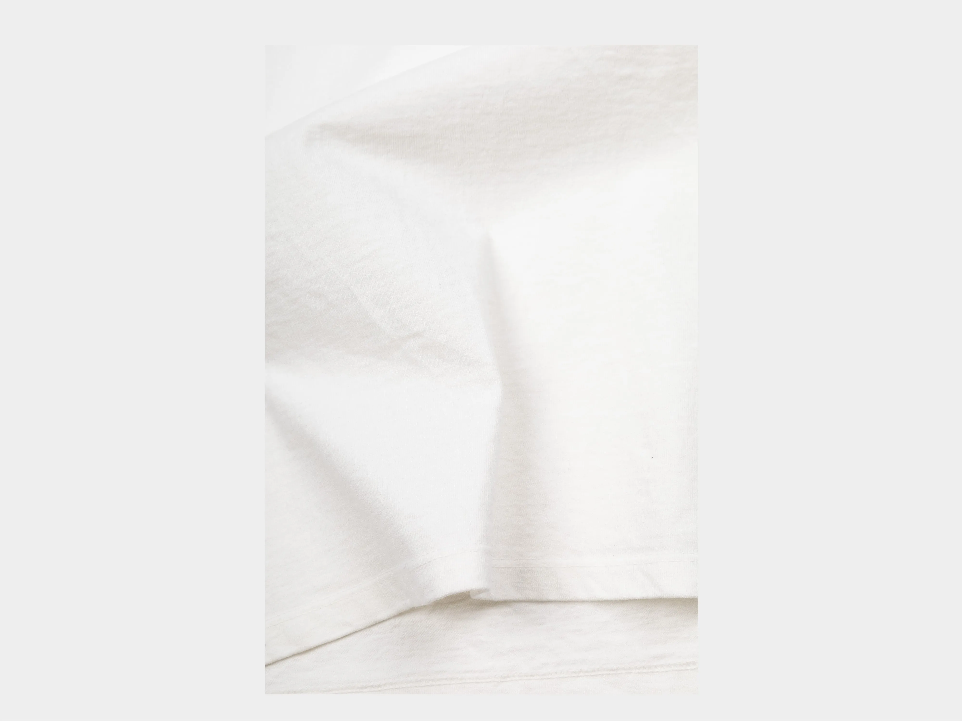 R0T4 "Big T-Shirt" White sold by MAN-TLE product image thumbnail 3