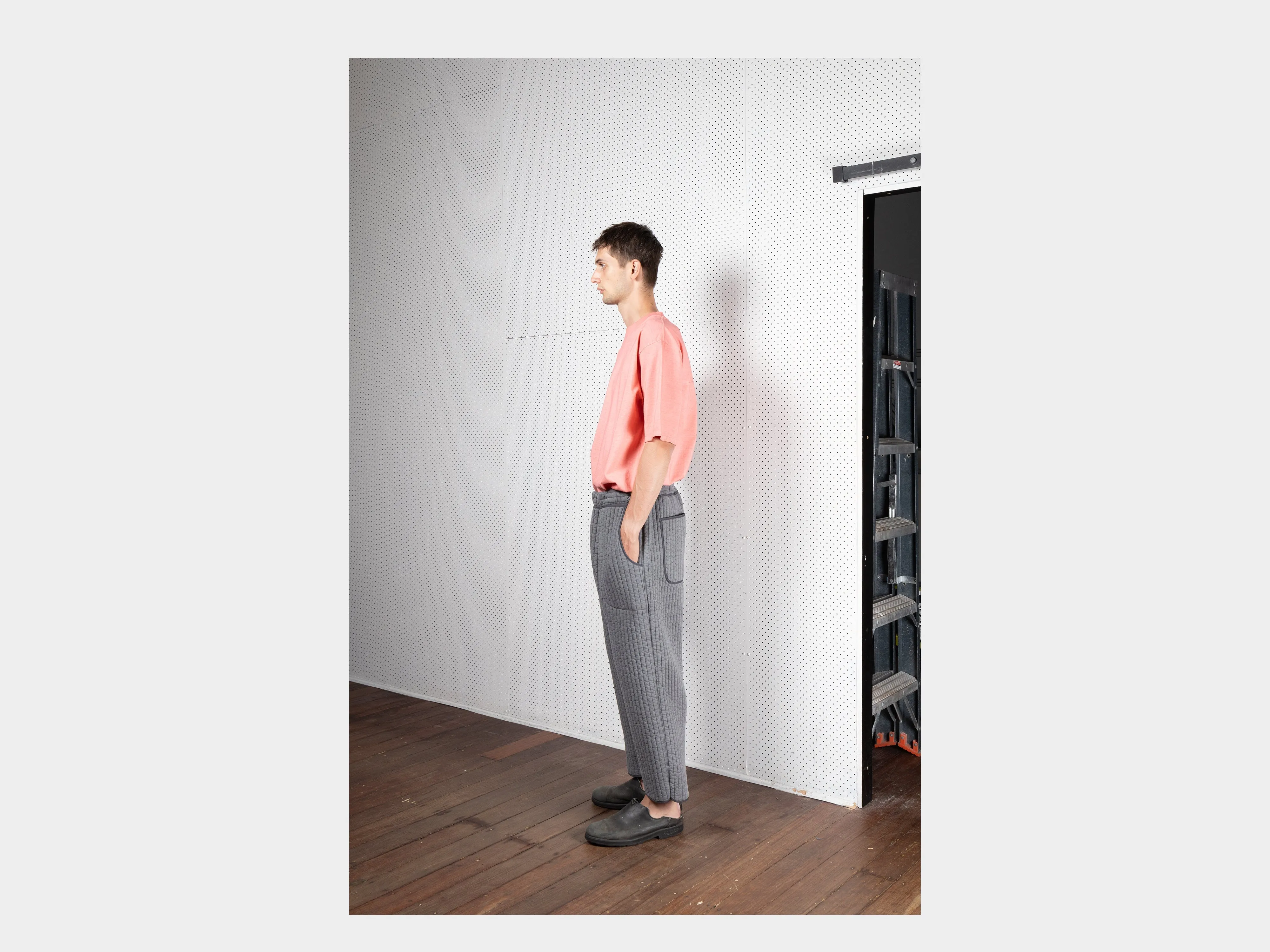 R17O6 "Easy Pants" Charcoal Nubi sold by MAN-TLE product image thumbnail 4