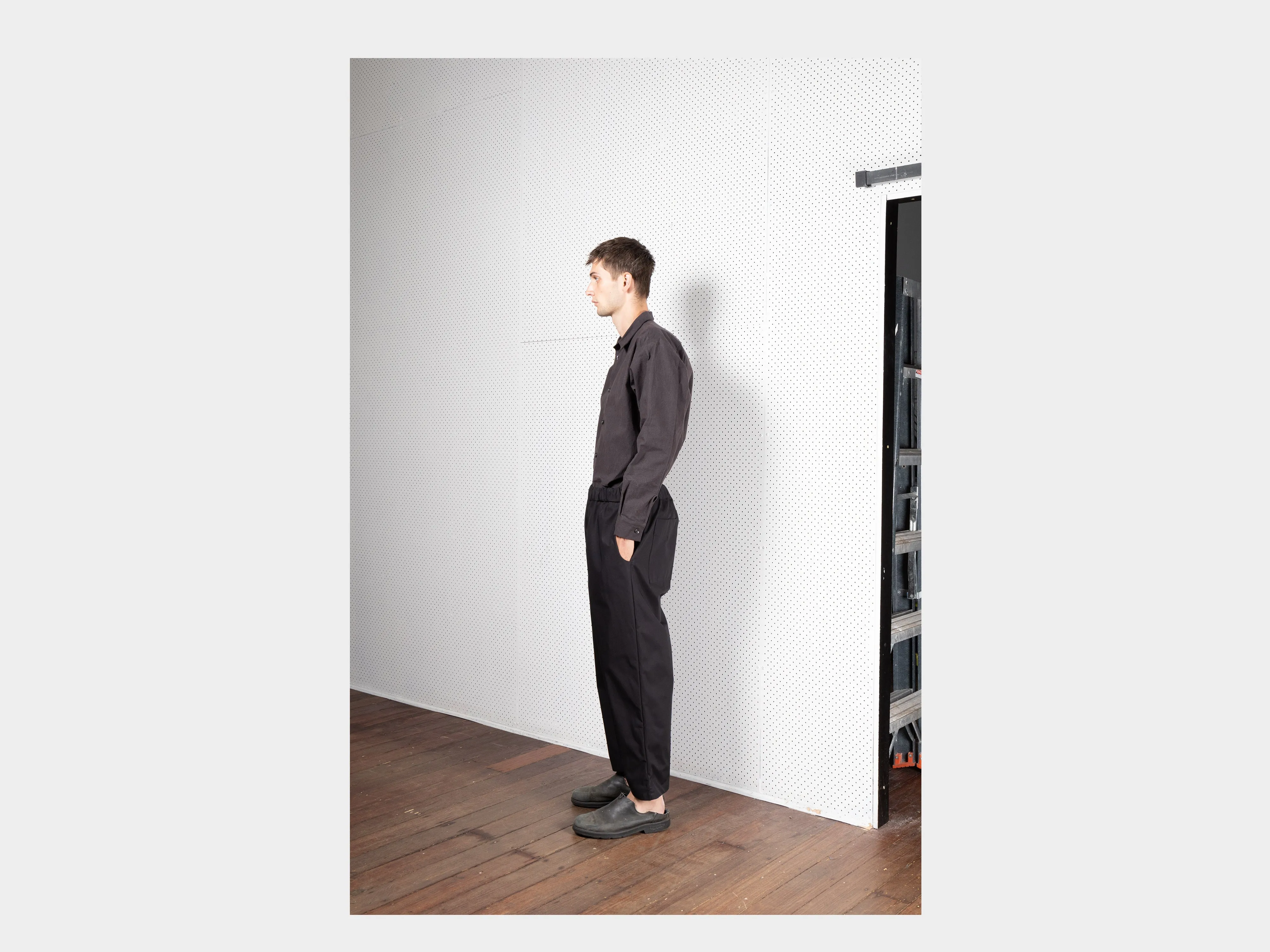 R17P6 "Easy Pants" Black Magic Gabardine sold by MAN-TLE product image thumbnail 5