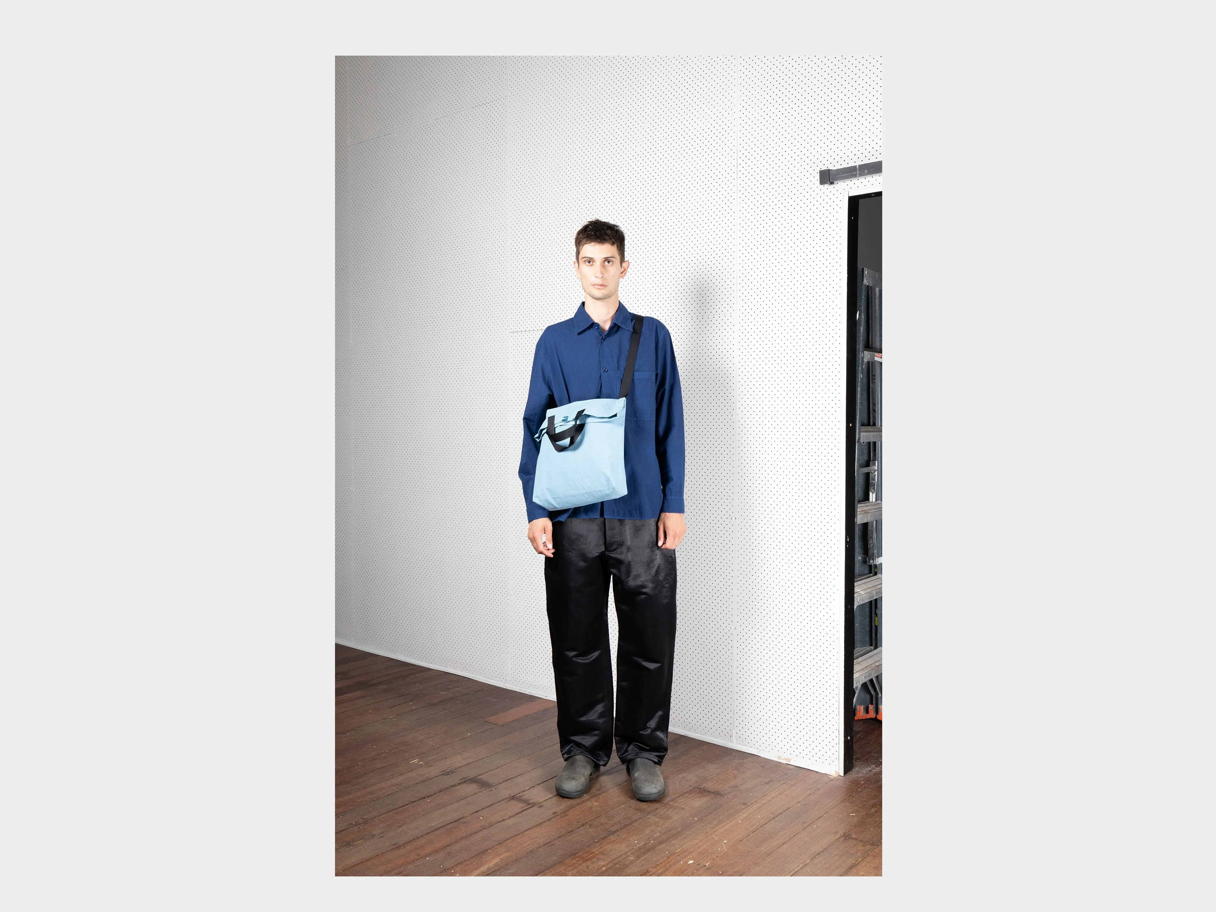 R17B1 "Multi Handle Tote" Mineral Wax sold by MAN-TLE product image thumbnail 5