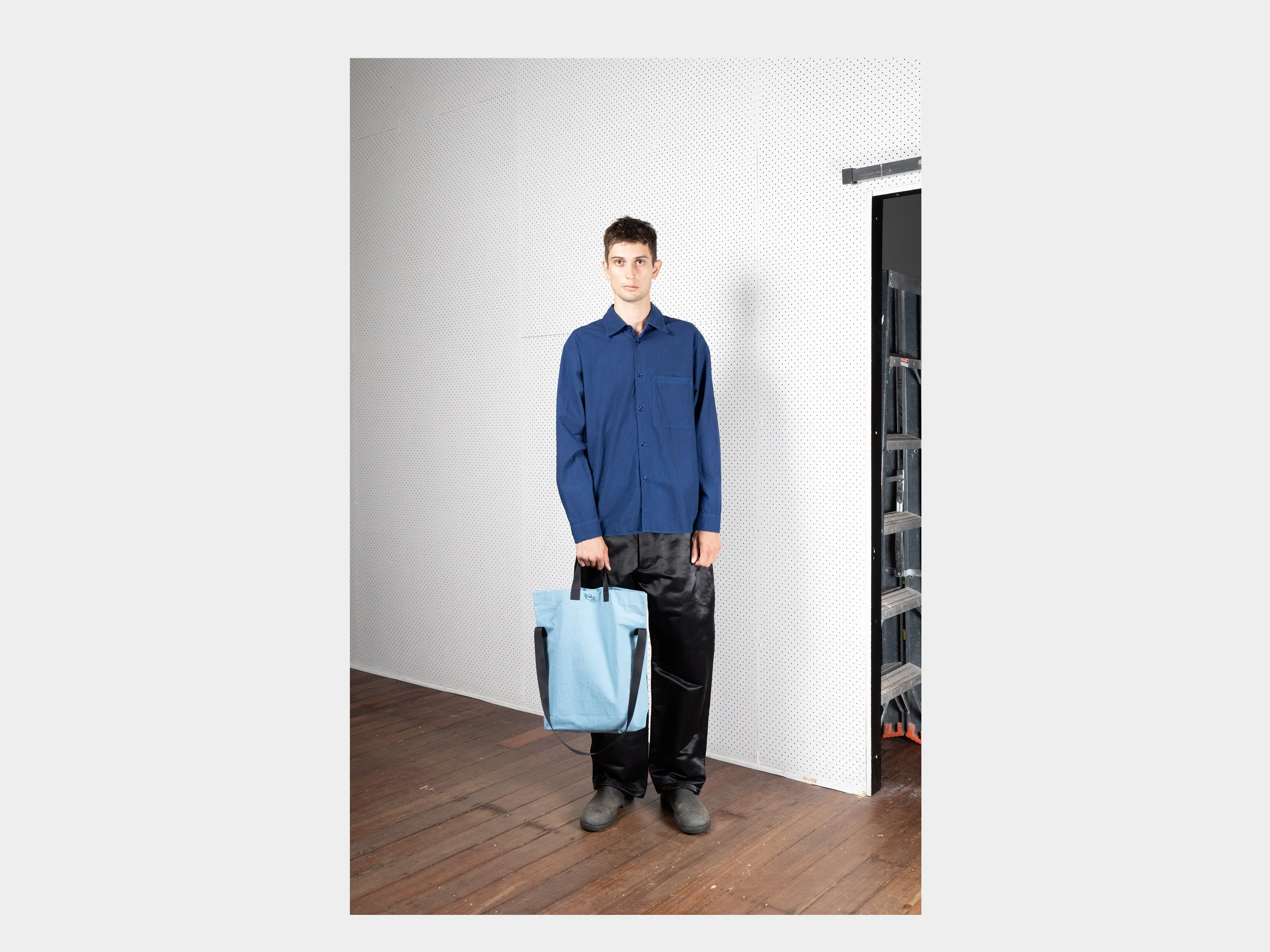 R17B1 "Multi Handle Tote" Mineral Wax sold by MAN-TLE product image thumbnail 4