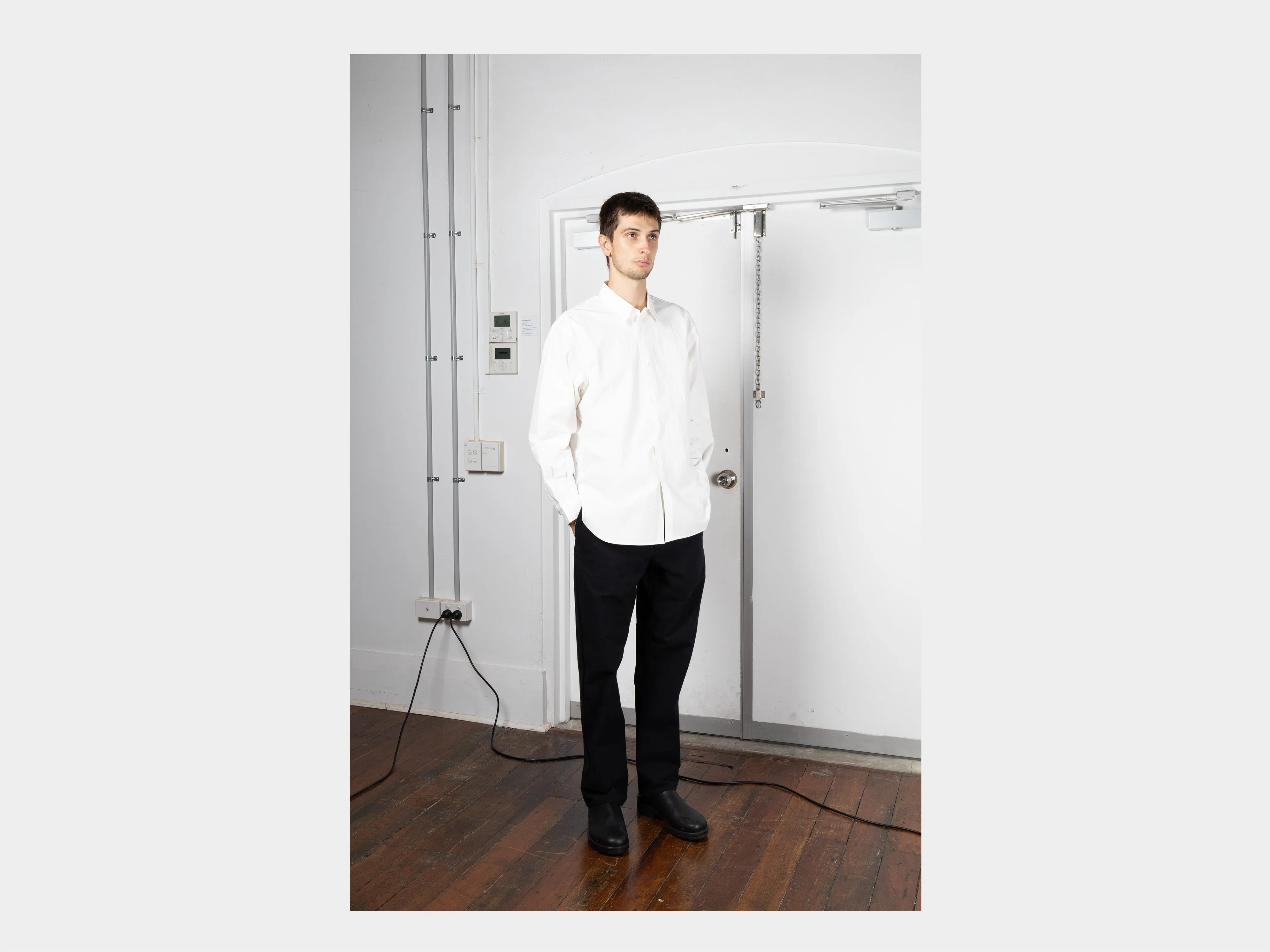 R0S8 "Weather Shirt" White Weather sold by MAN-TLE product image thumbnail 5