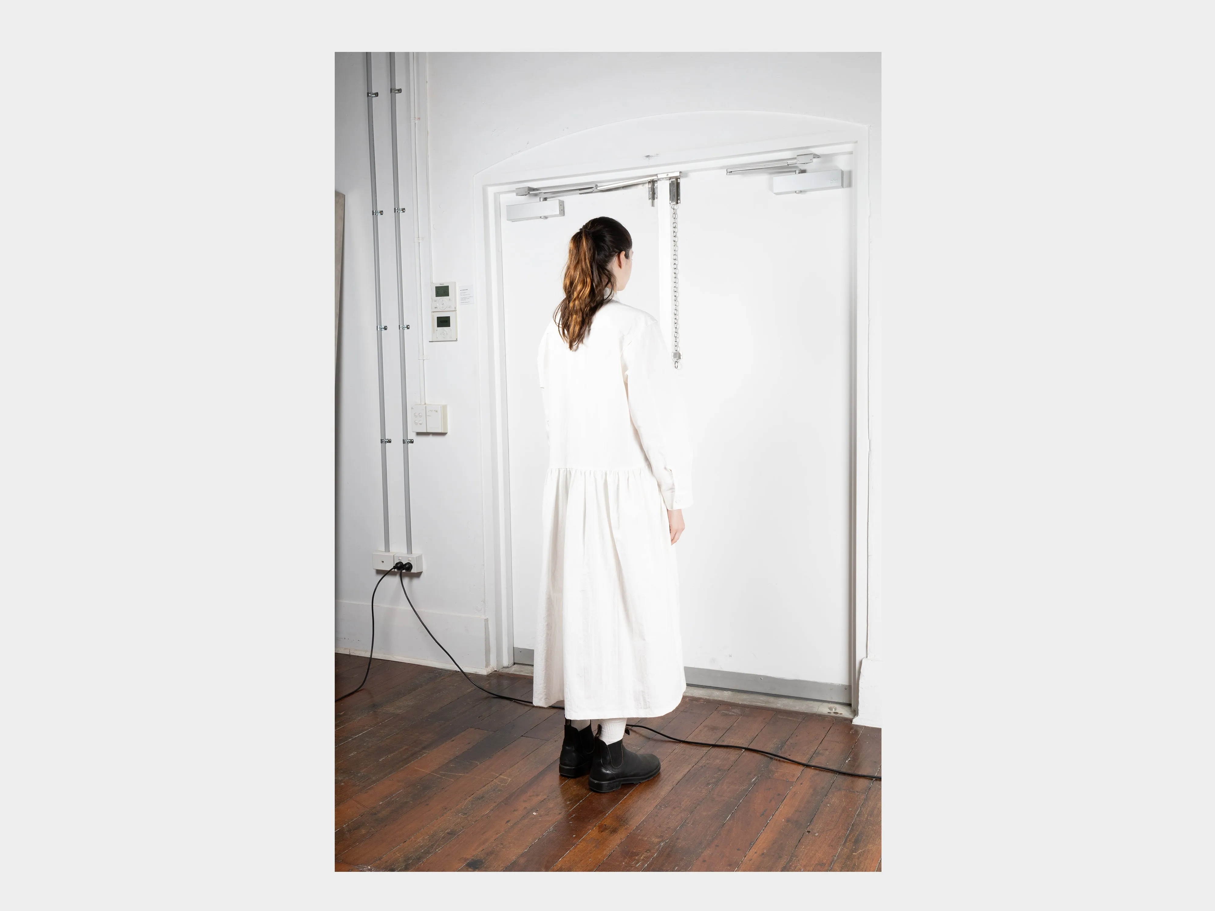 W-R0A3 "Gather Shirt Dress" White Weather sold by MAN-TLE product image thumbnail 5