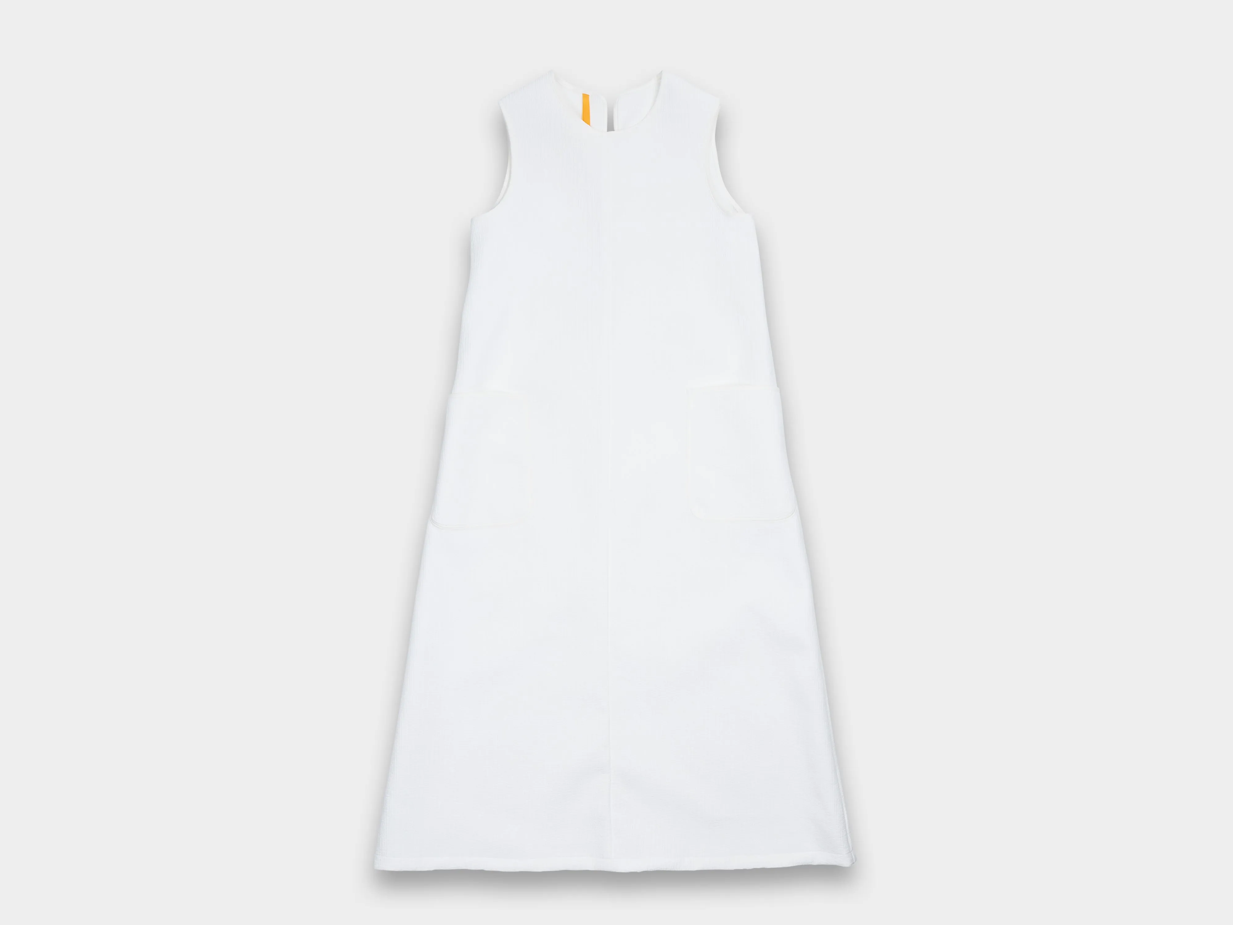 W-R16A5 "Round Dress" White Nubi sold by MAN-TLE