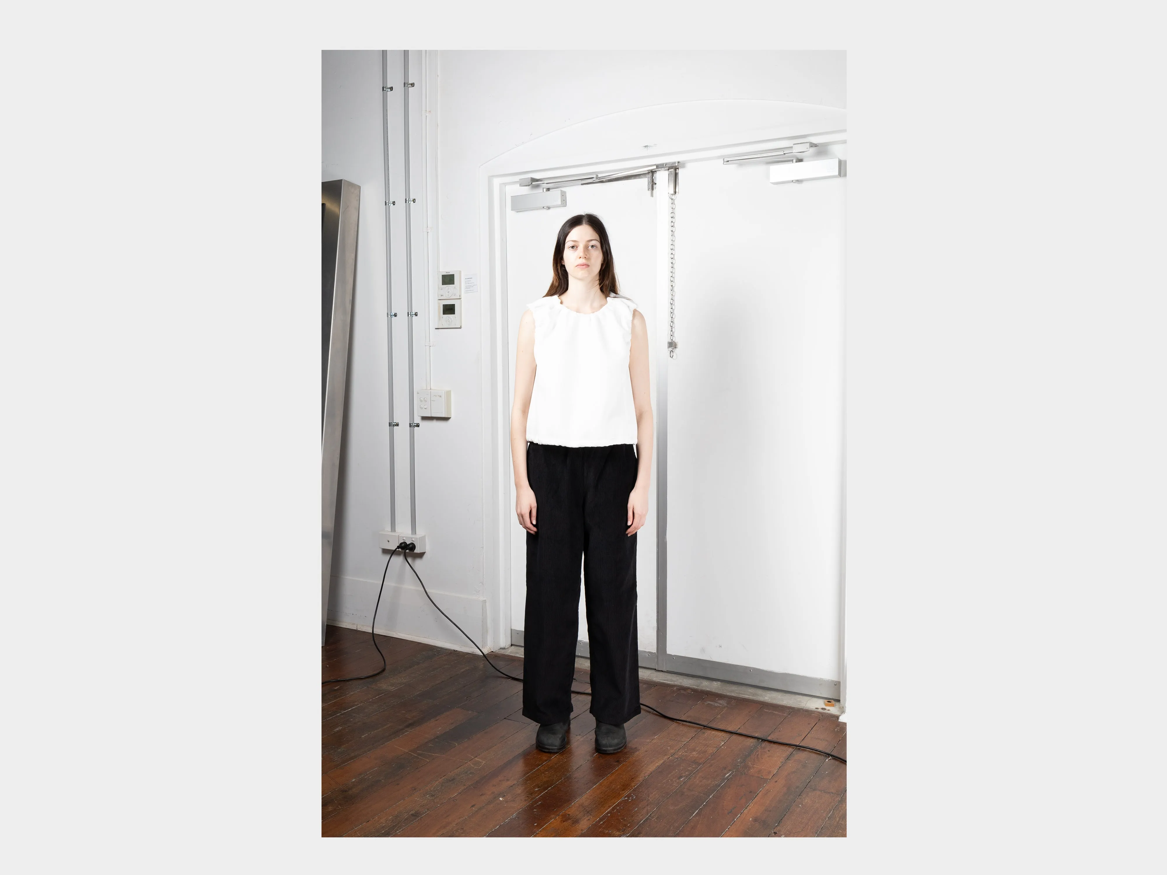 W-R16P3 Black Corduroy sold by MAN-TLE product image thumbnail 4