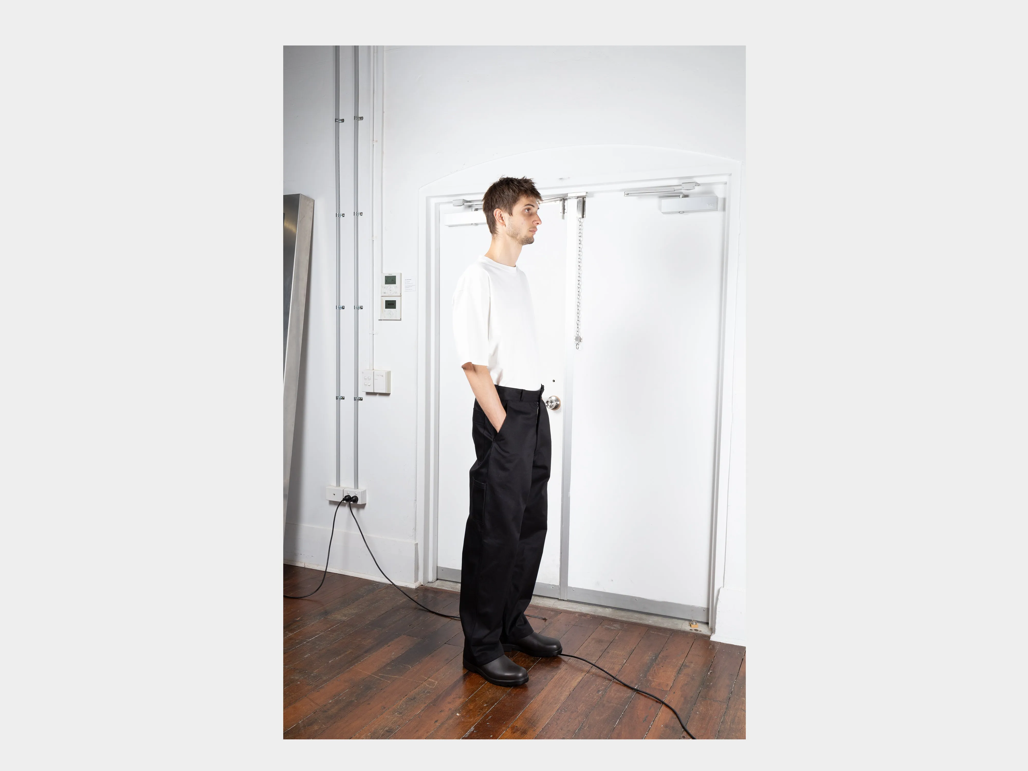 R0J6 "Jebok Pants" Black Work sold by MAN-TLE product image thumbnail 5