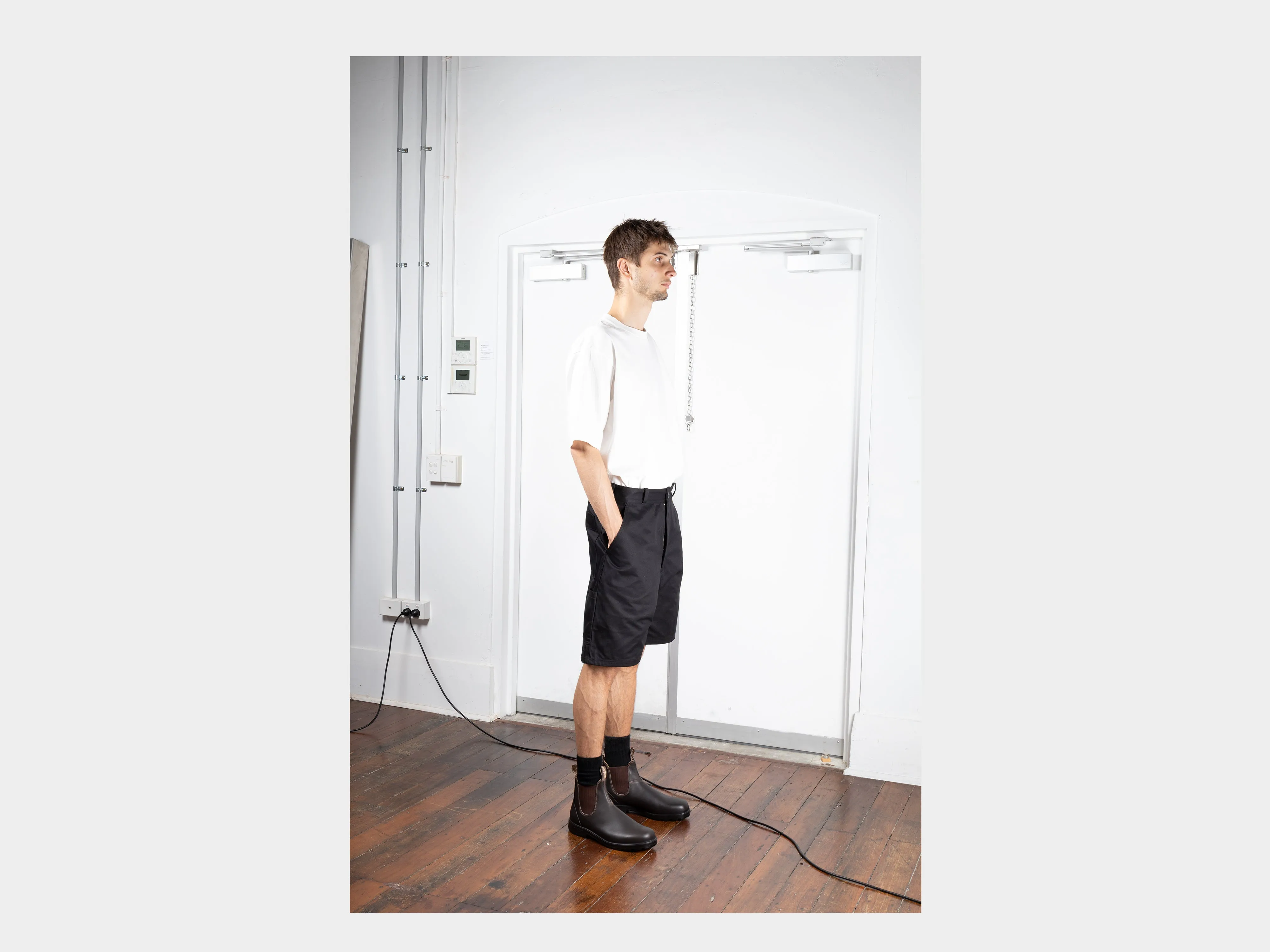 R0J7 "Jebok Shorts" Black Work sold by MAN-TLE product image thumbnail 4