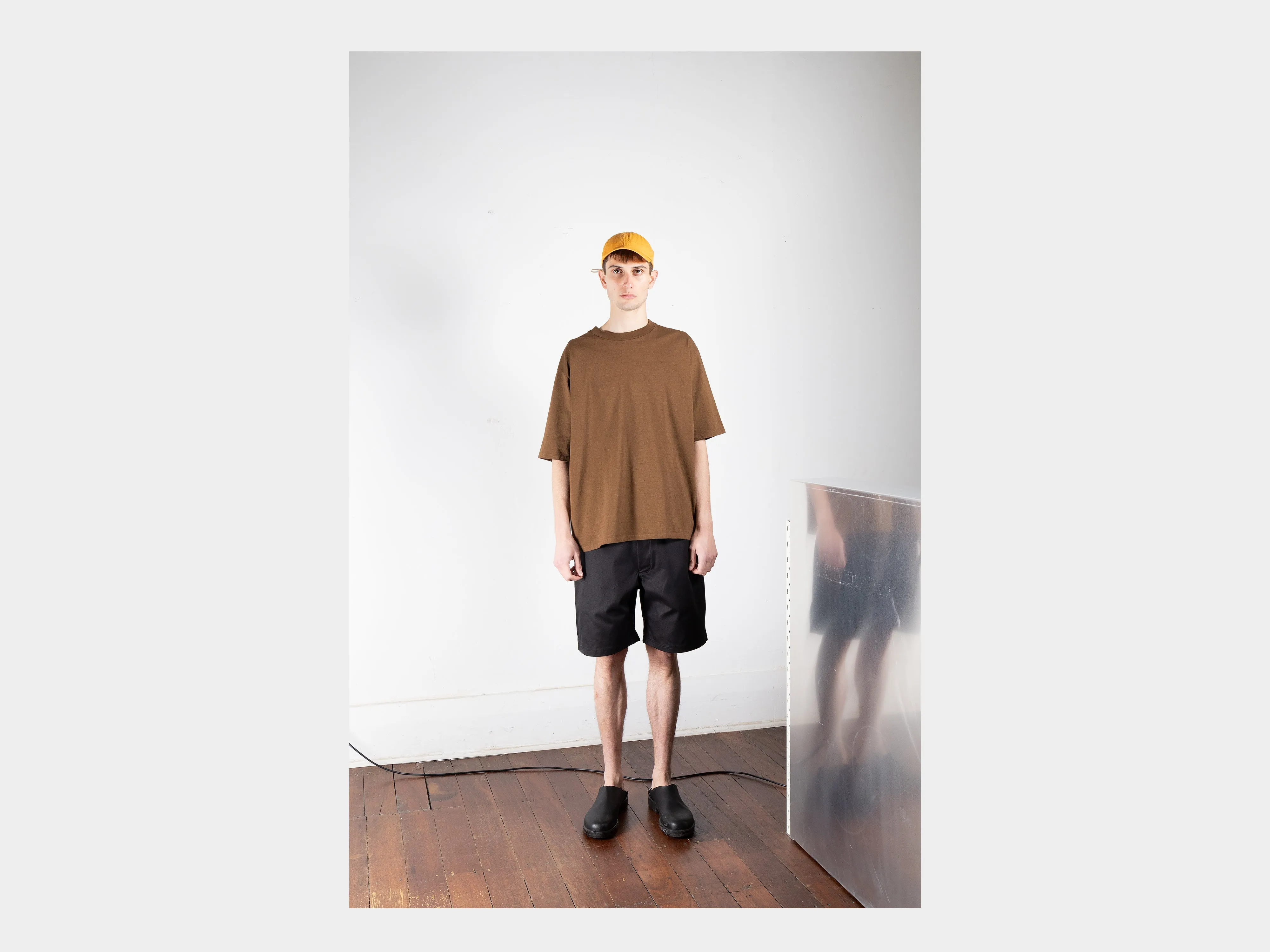 R16T4 "Big T-Shirt" Mud sold by MAN-TLE product image thumbnail 4
