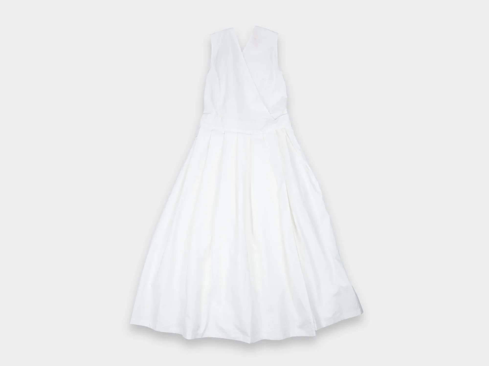W-R0A8 "Apron Dress" White Weather sold by MAN-TLE product image thumbnail 2