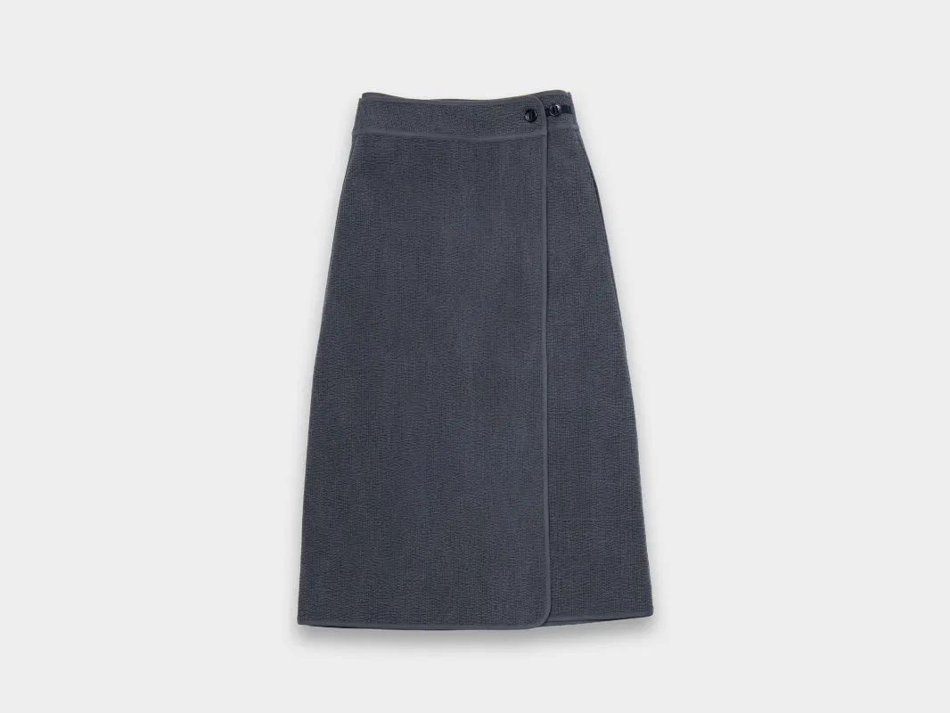 W-R9O6 "Wrap Skirt" Black Ash sold by MAN-TLE