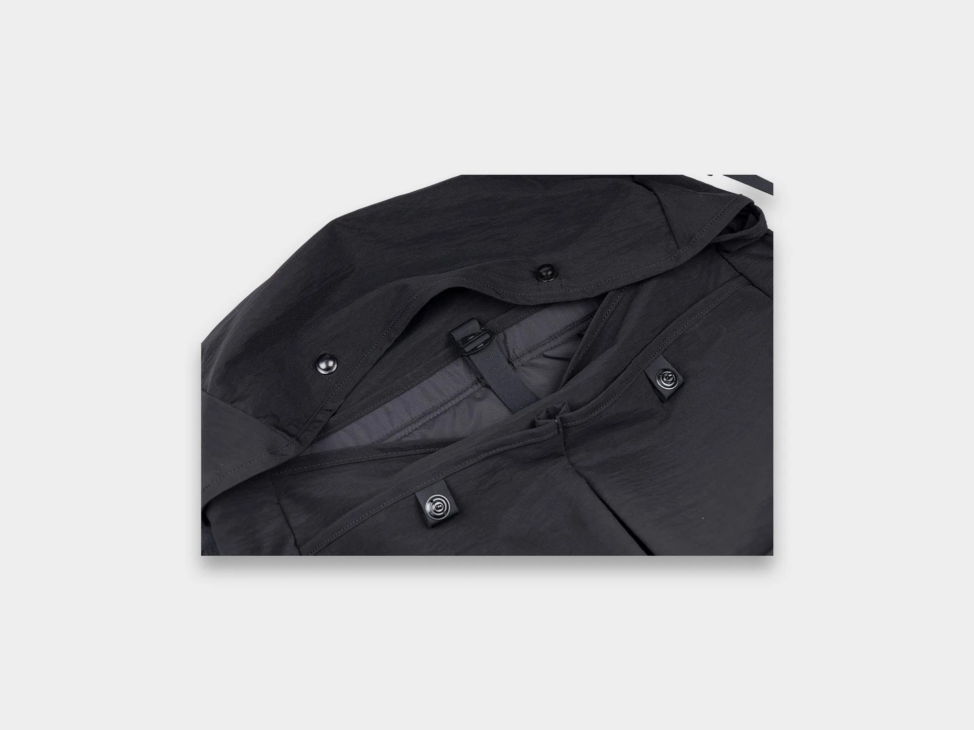 R0G2 "Snap Messenger" Black Nylon sold by MAN-TLE product image thumbnail 3