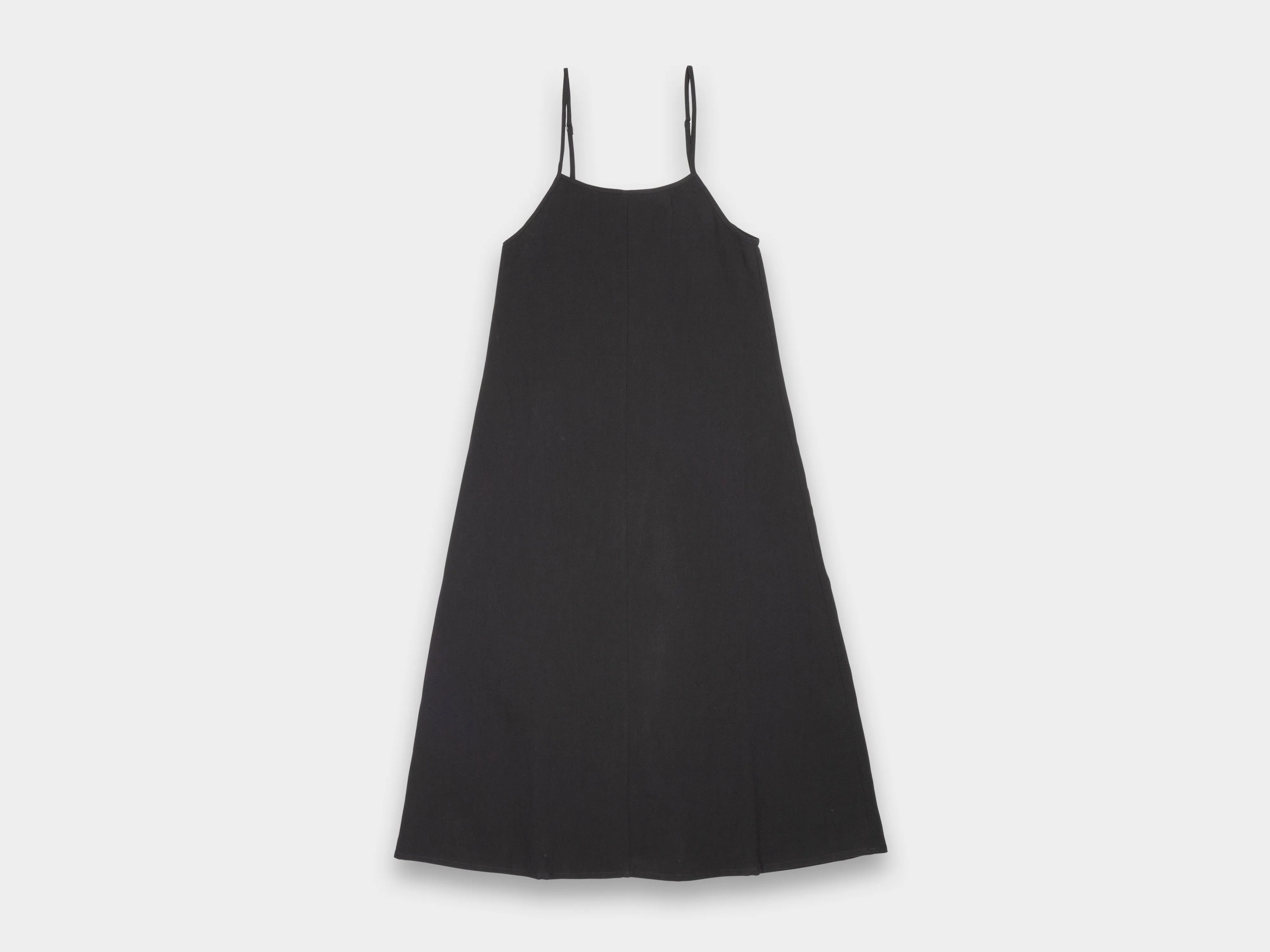 W-SPA5 "Slip" Roll–dyed Black Linen sold by MAN-TLE