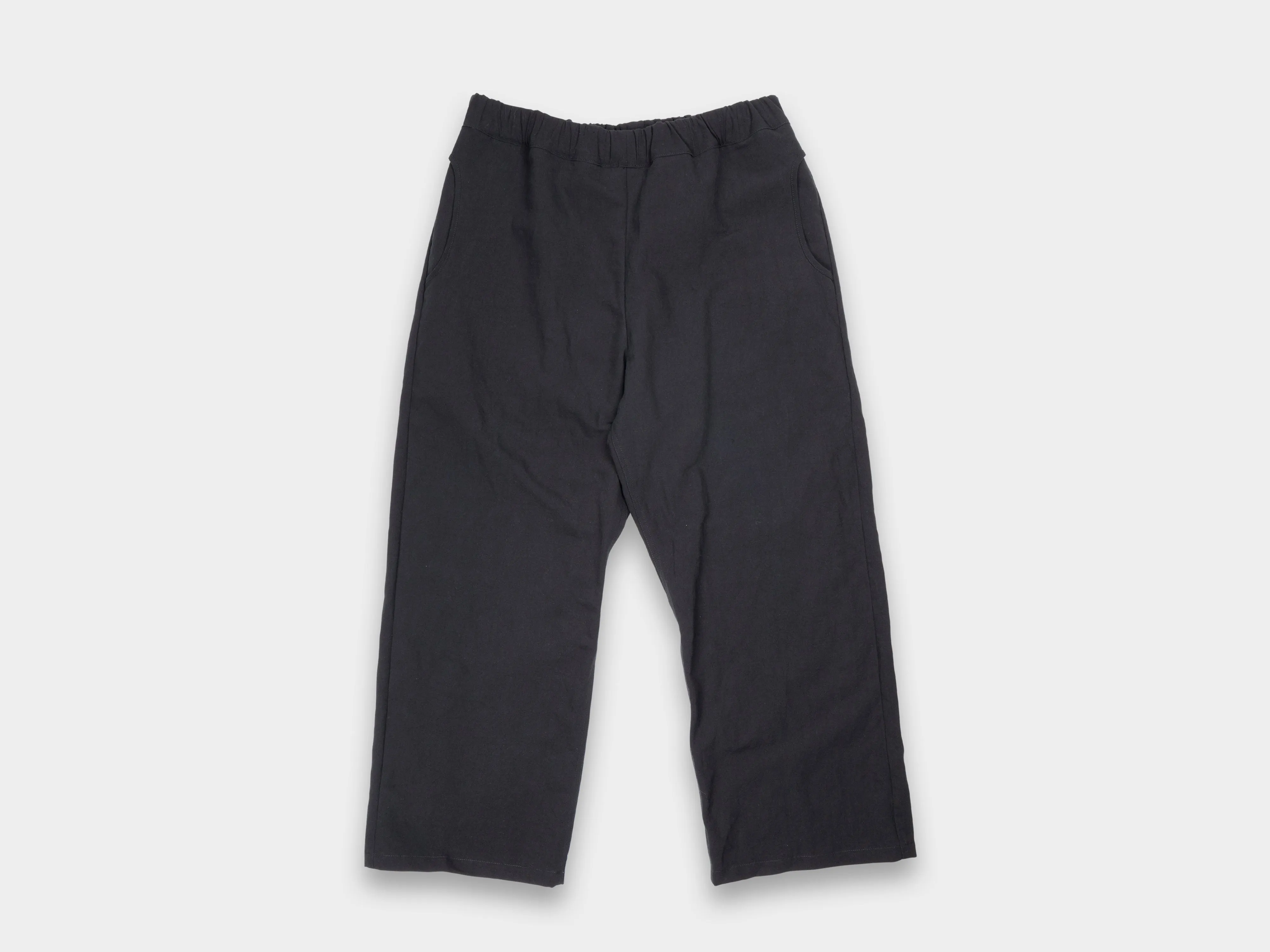 R20P5 "Solid Pants" Black Linen sold by MAN-TLE