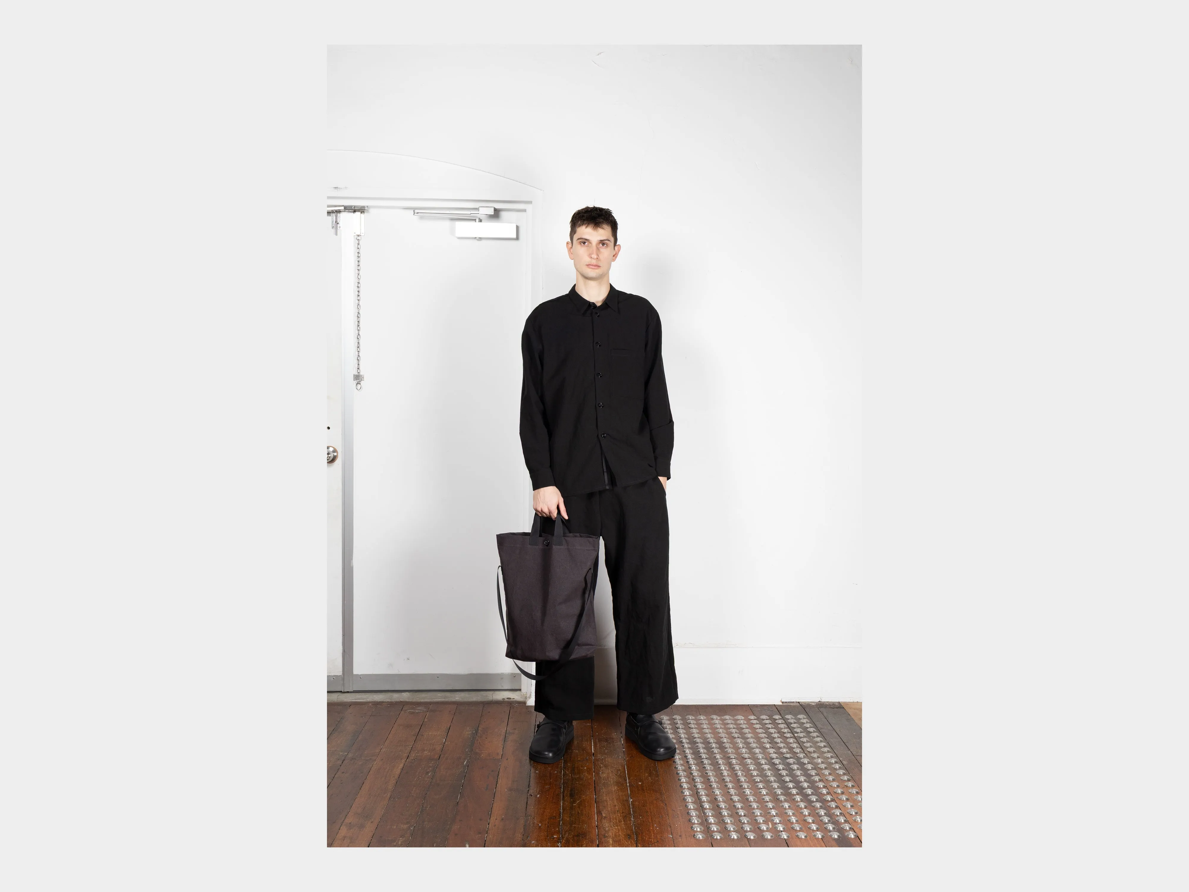 R20B1 "Multi Handle Tote" Earth Wax sold by MAN-TLE product image thumbnail 3