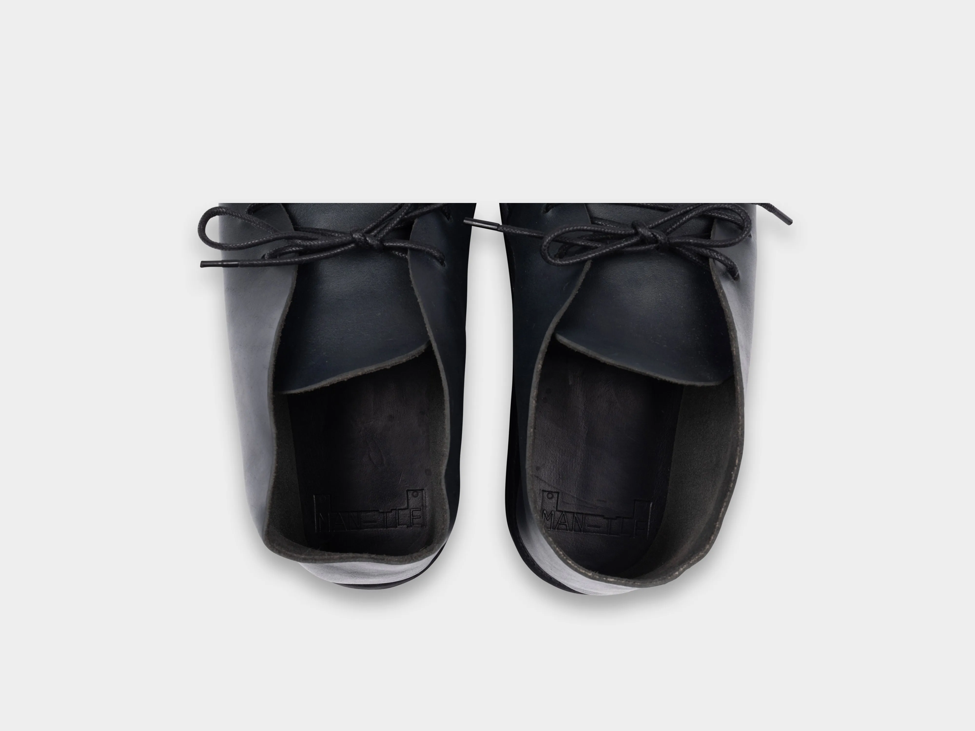 R0V2 "Aurora High" Midnight Horween sold by MAN-TLE product image thumbnail 4