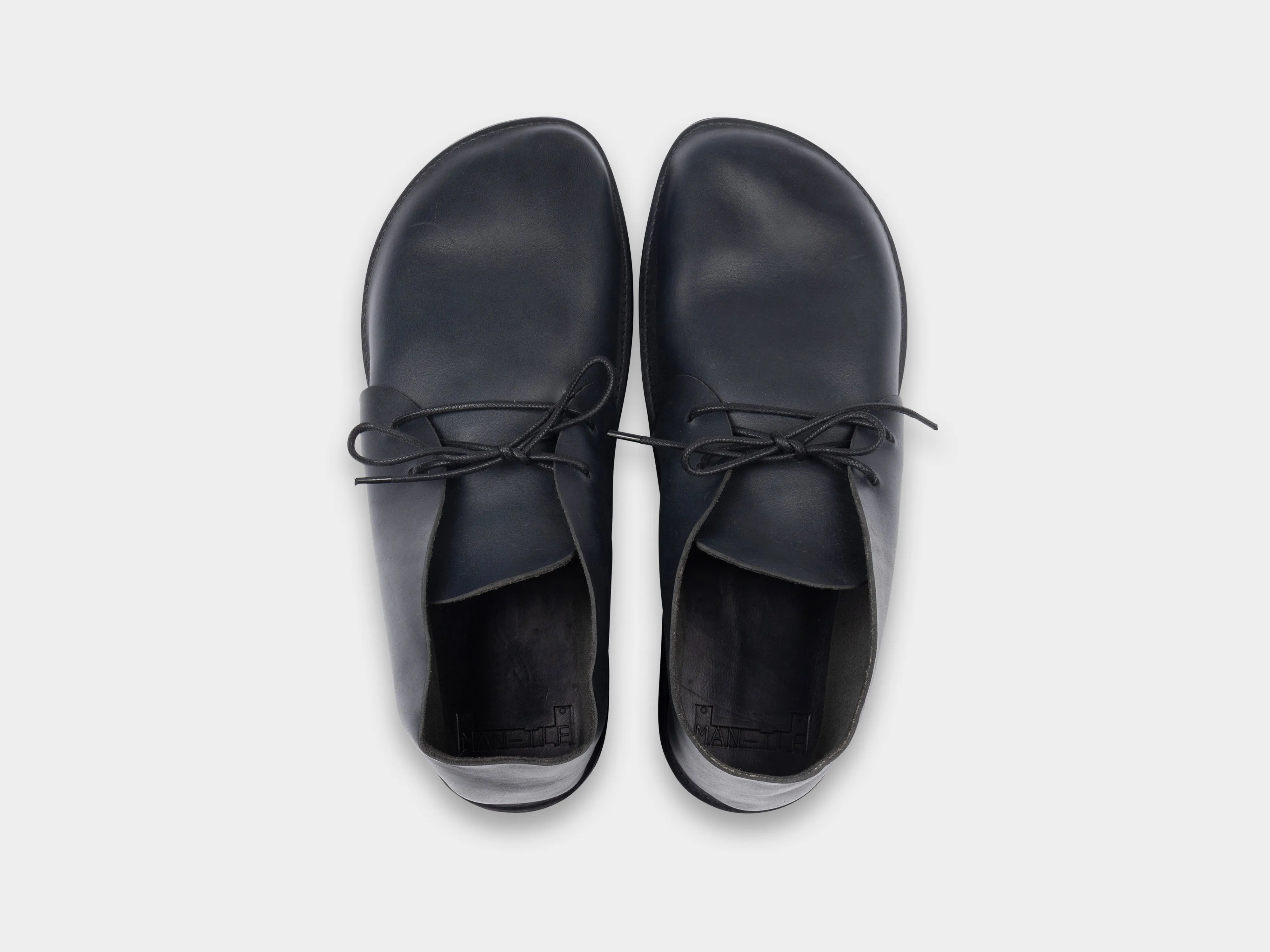 R0V2 "Aurora High" Midnight Horween sold by MAN-TLE