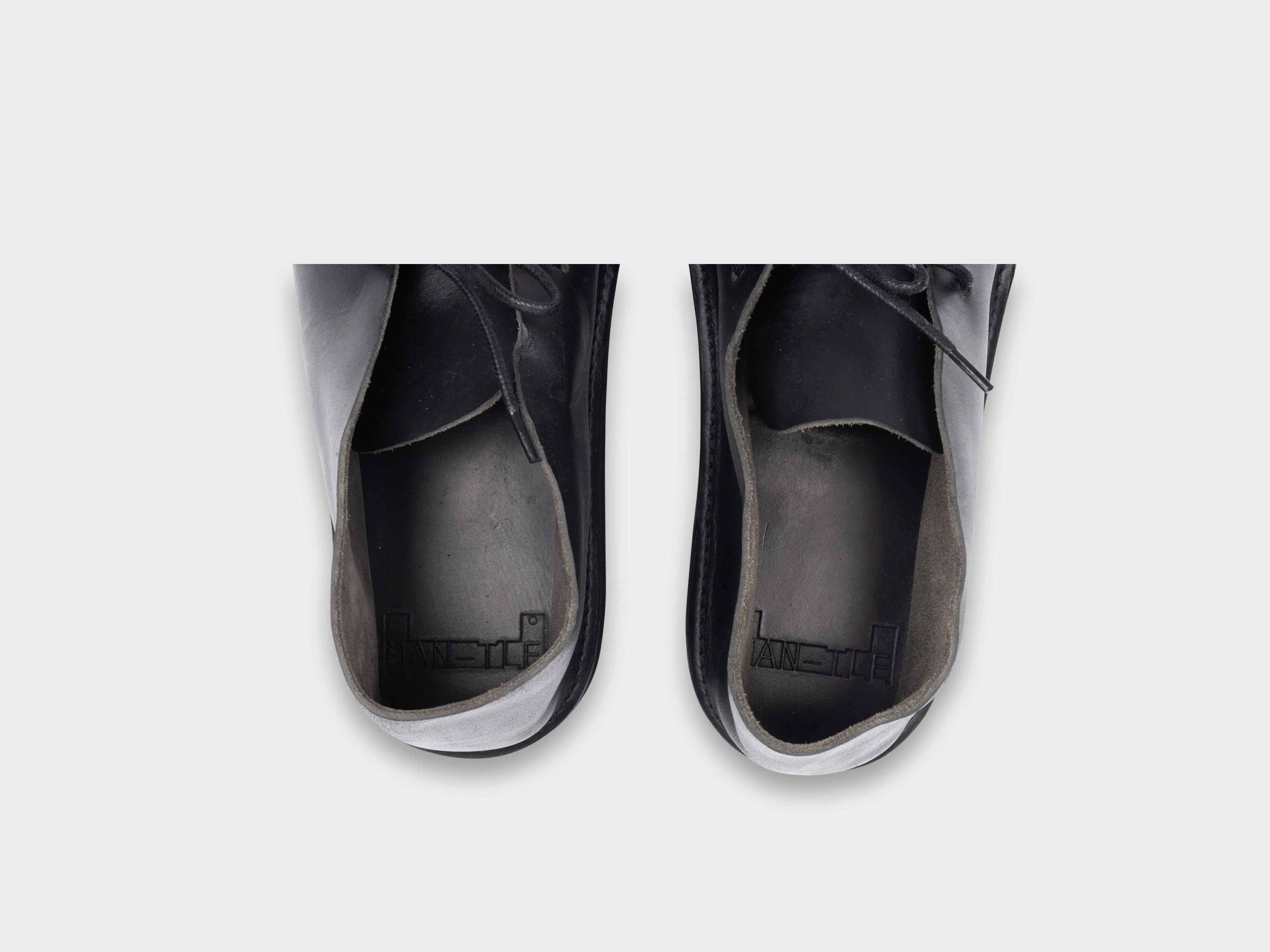 R0V2 "Aurora High" Black Horween sold by MAN-TLE product image thumbnail 4