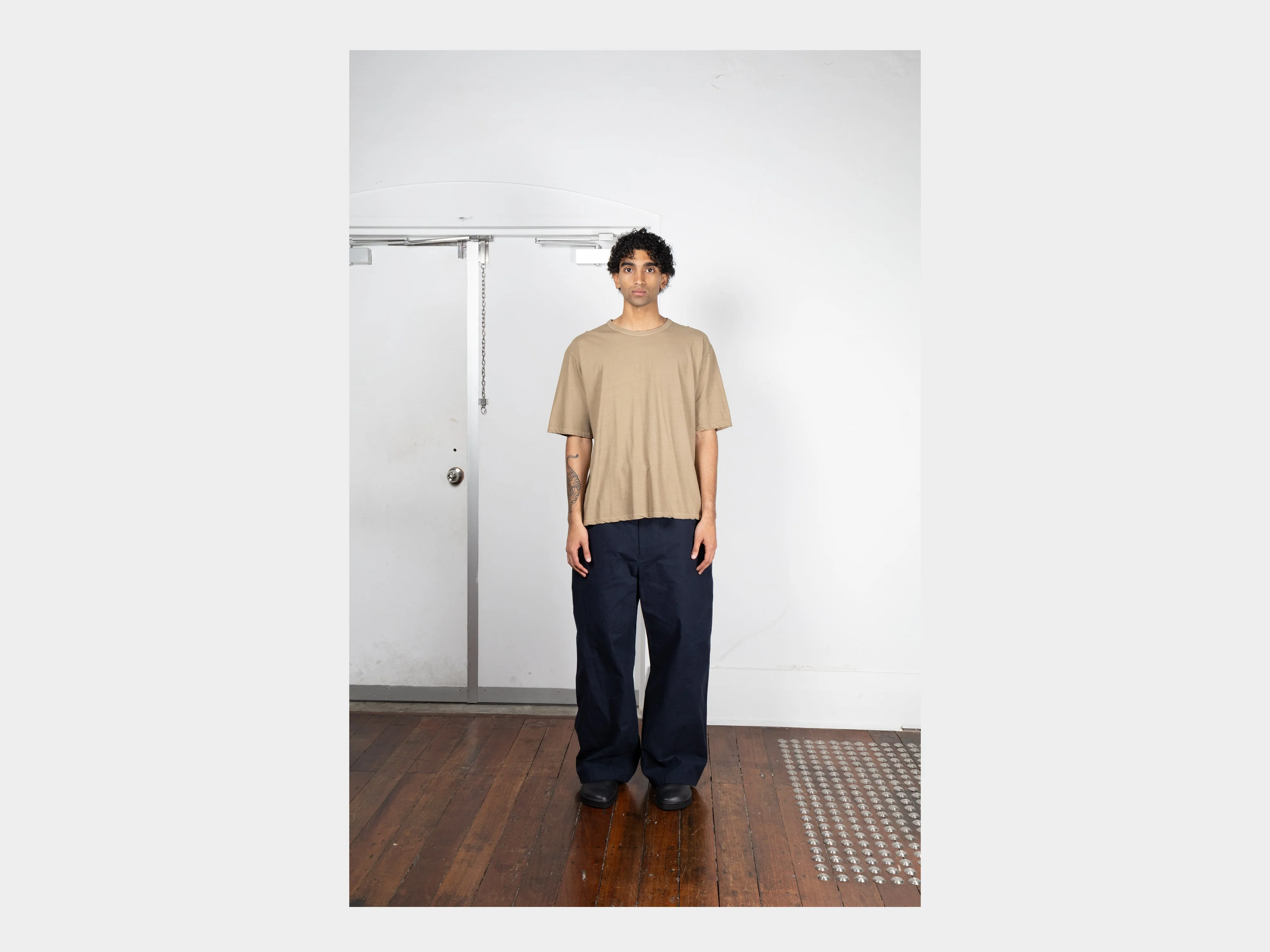 R20T5 "S/S Binder T-Shirt" Dust sold by MAN-TLE product image thumbnail 4