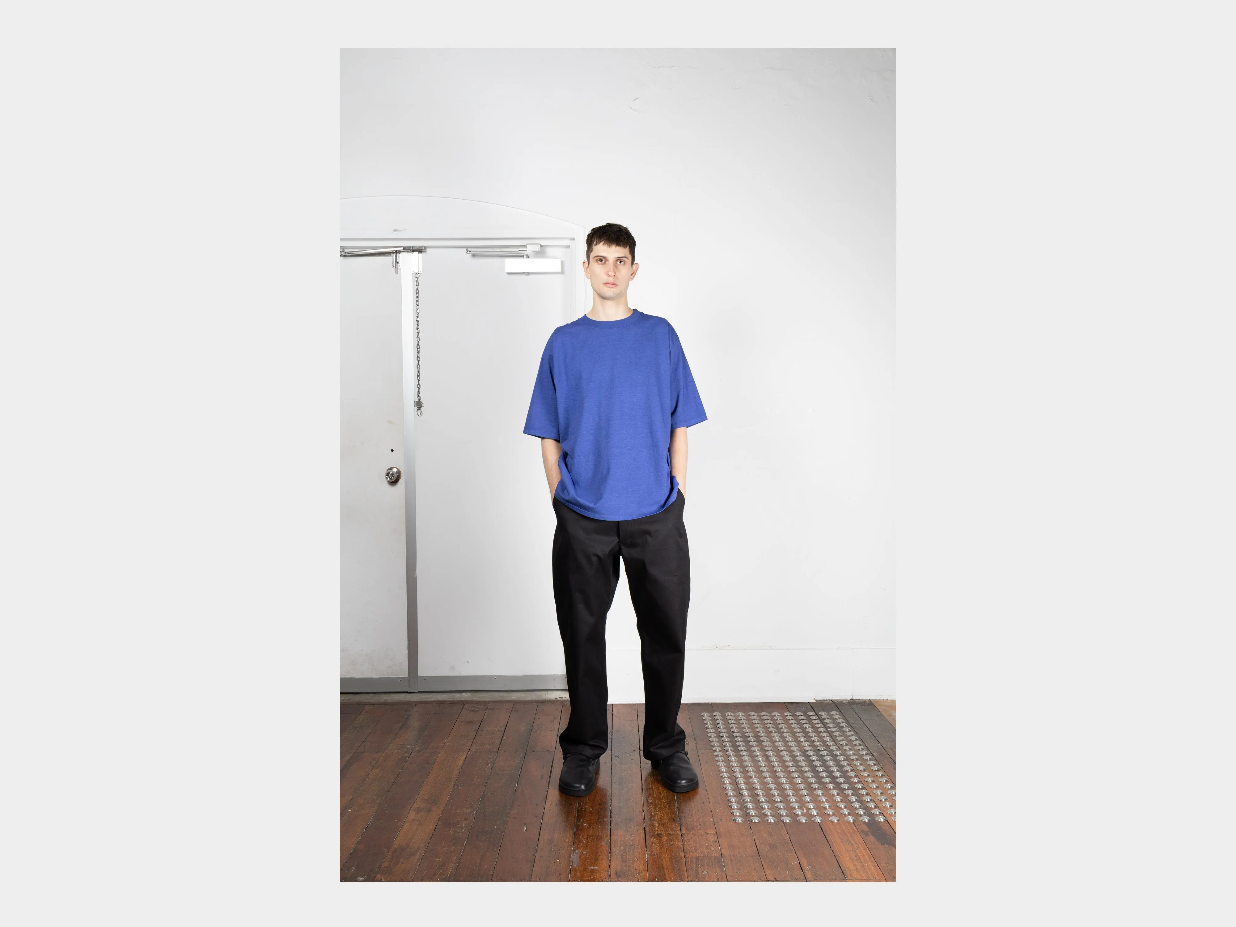 R20T4 "S/S Big T-Shirt" Iris sold by MAN-TLE product image thumbnail 4