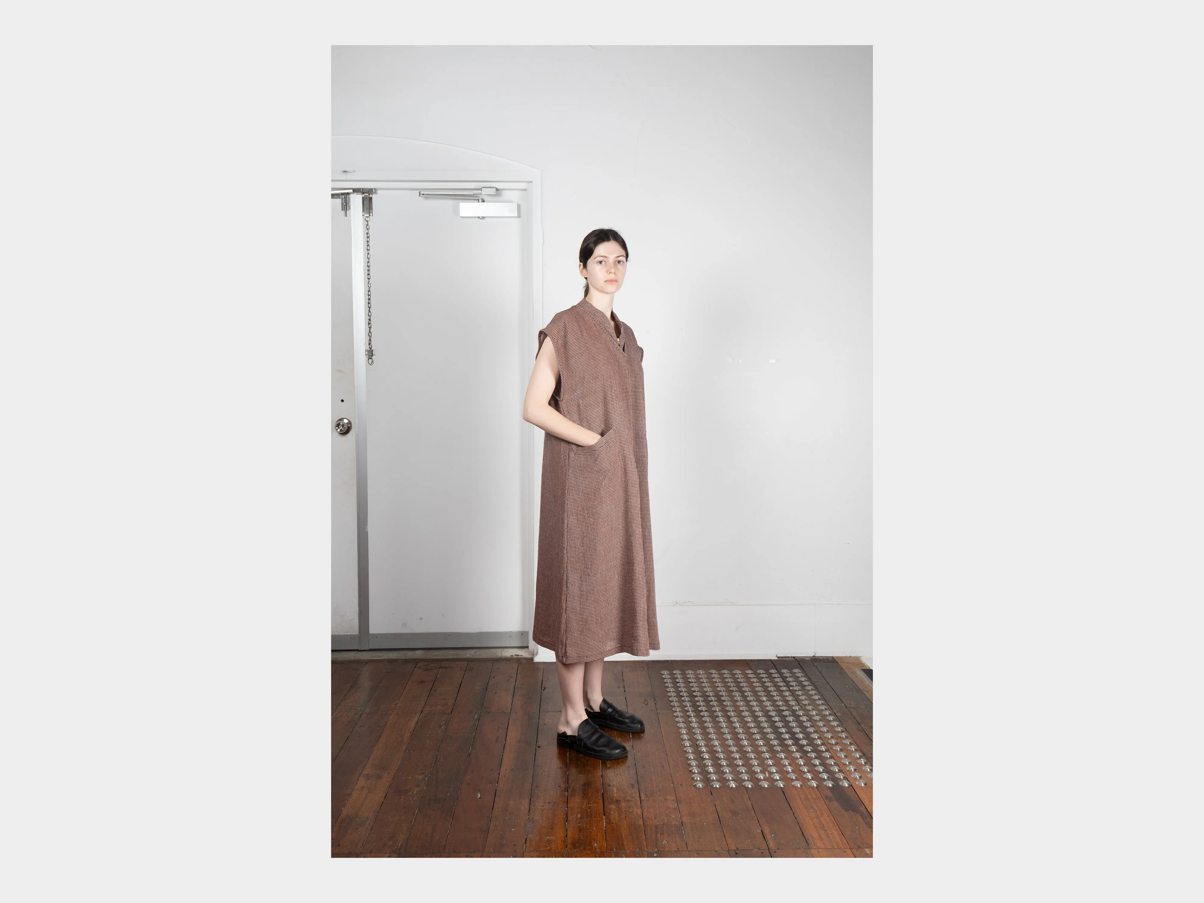W-R20A5 "Box Dress" Bengara Gingham sold by MAN-TLE product image thumbnail 5