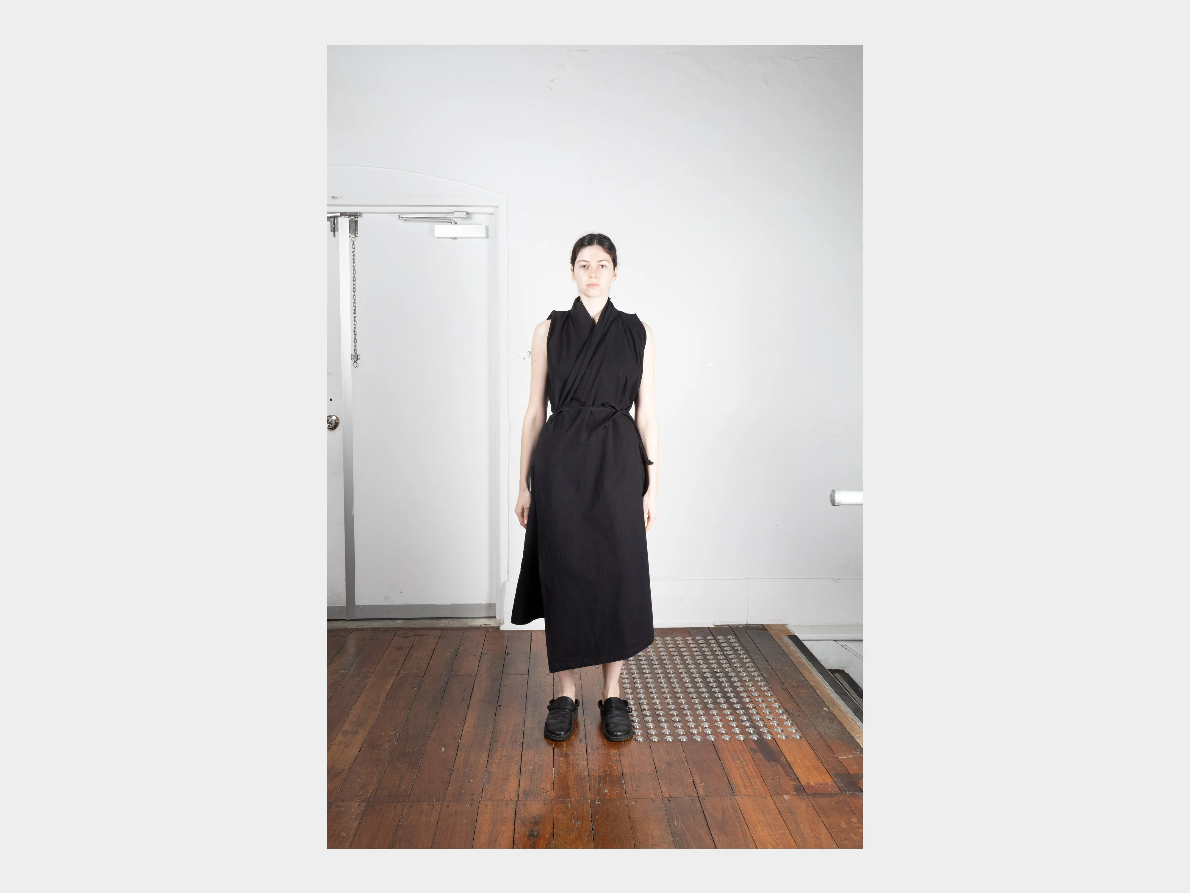 W-R0A8 "Jeogori Dress" Black Wash sold by MAN-TLE product image thumbnail 5