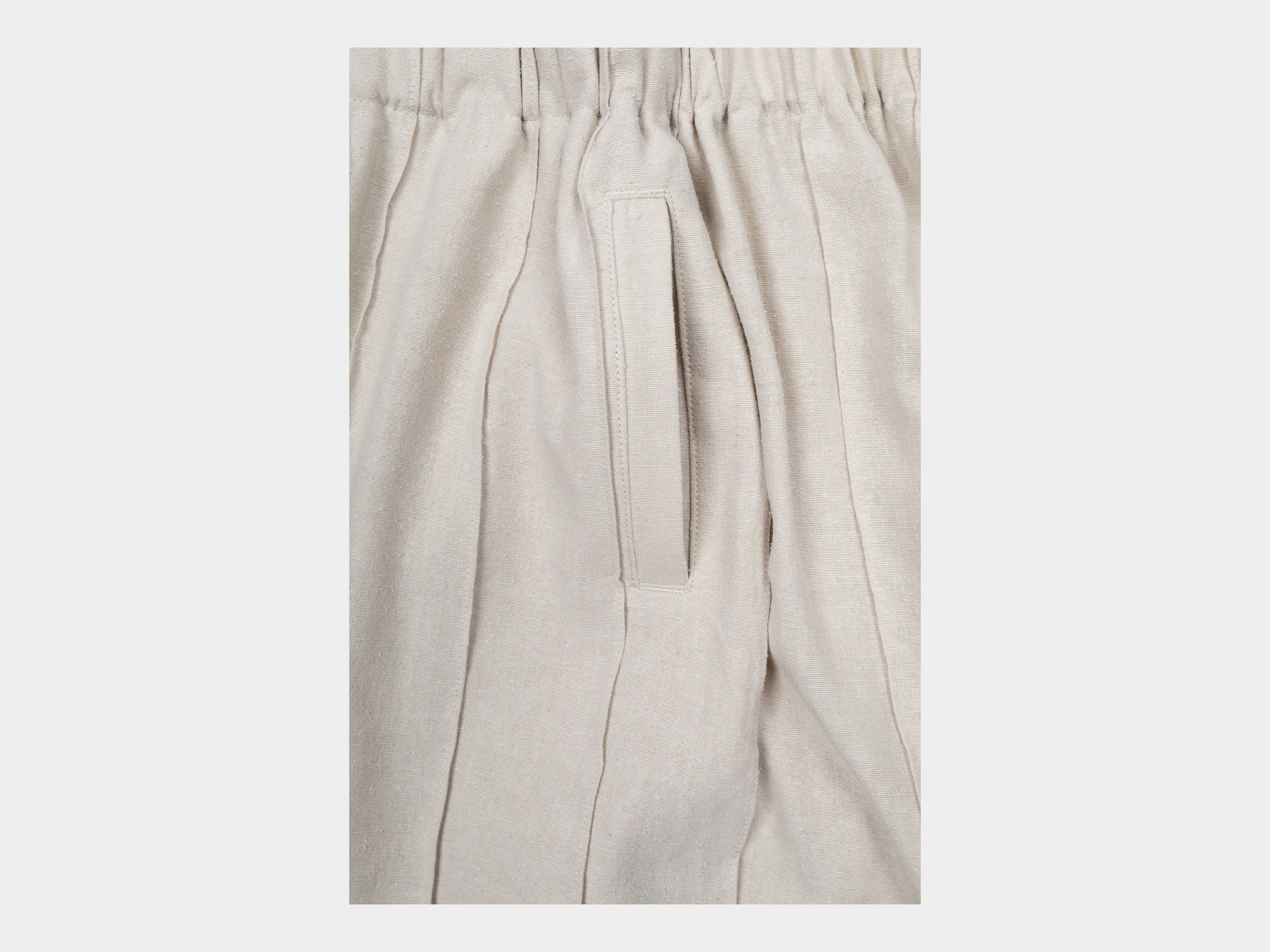 W-R20P3 "Tuck Pants" Sand Grosgrain sold by MAN-TLE product image thumbnail 3