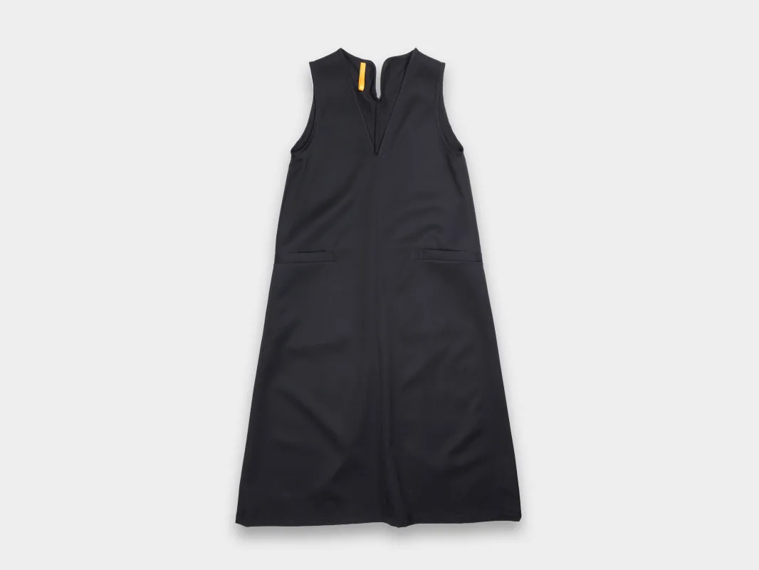 W-R17A5 "V Dress" Black Wool Gabardine made by MAN-TLE