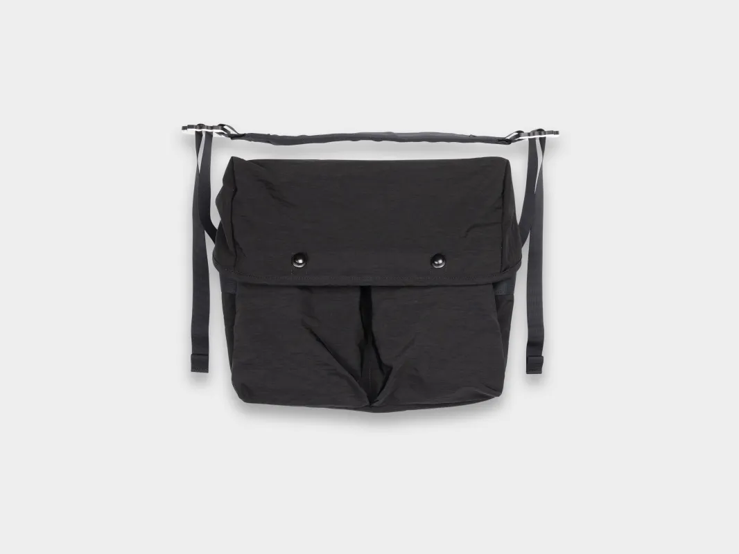 R0G4 "Mini Messenger" Black Nylon made by MAN-TLE