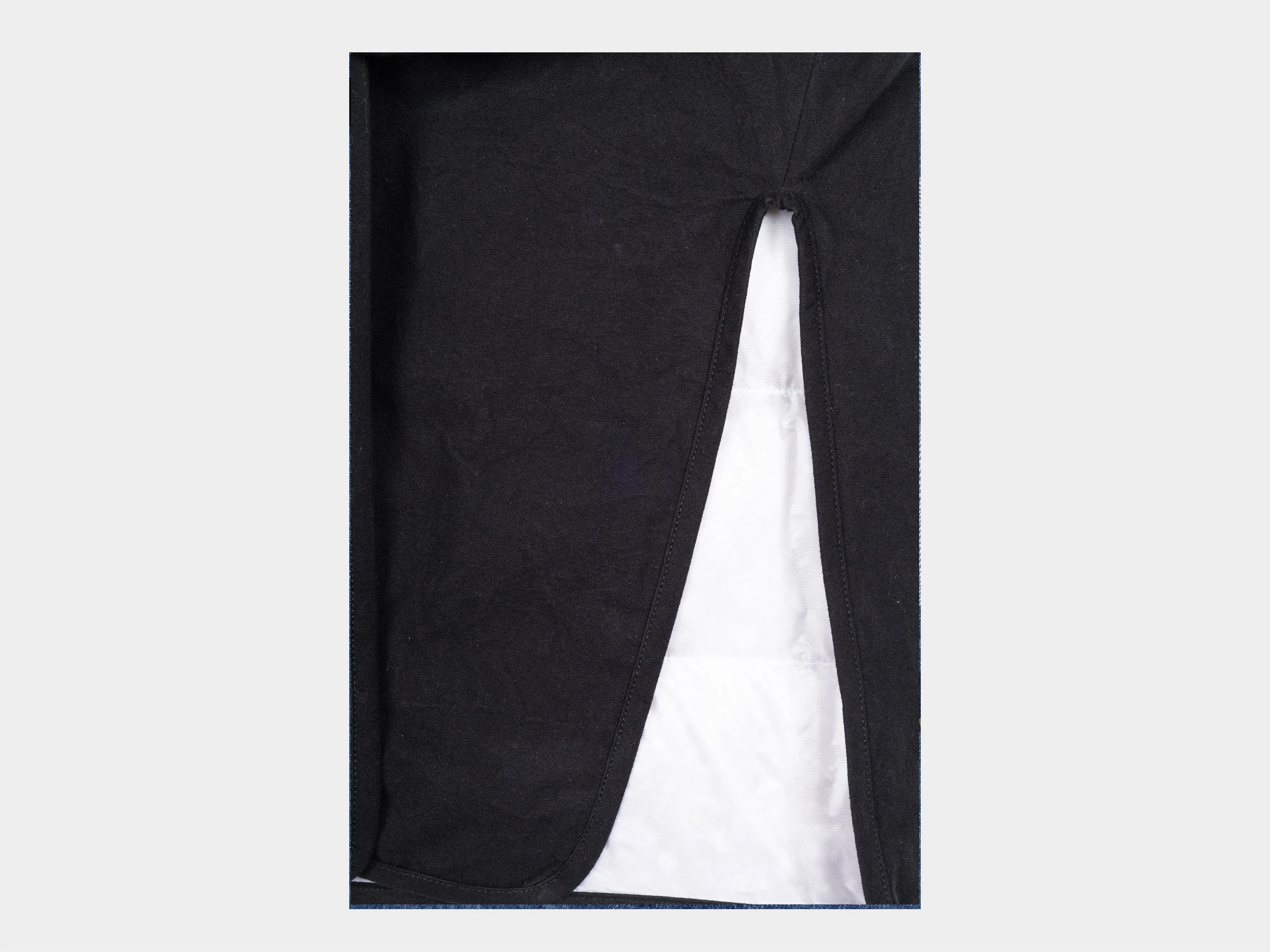 W–R21D7 "Down Cross Cardigan" Black Wax sold by MAN-TLE product image thumbnail 4