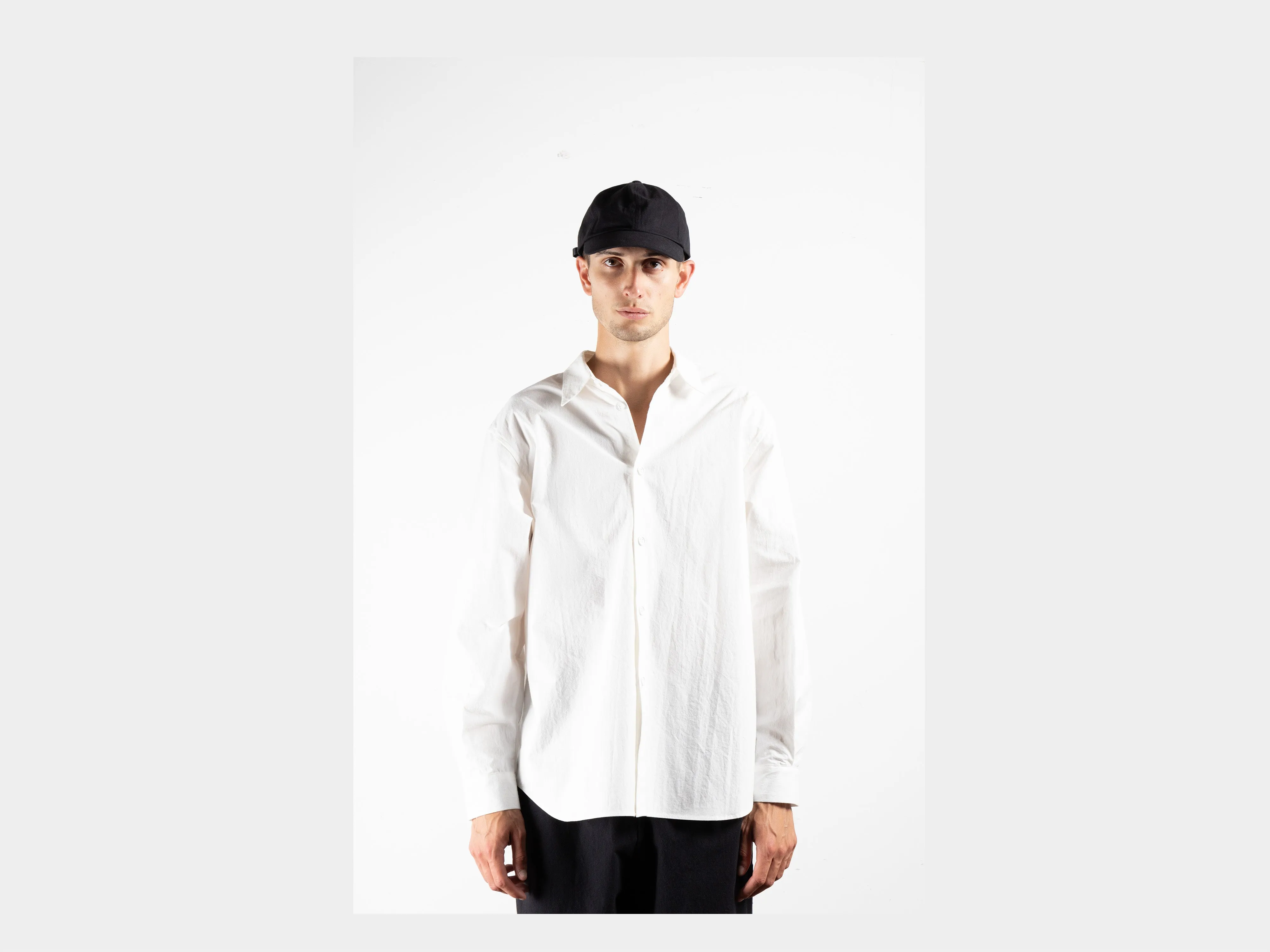 R0C3 "Deep Cap" Black Wax sold by MAN-TLE product image thumbnail 5