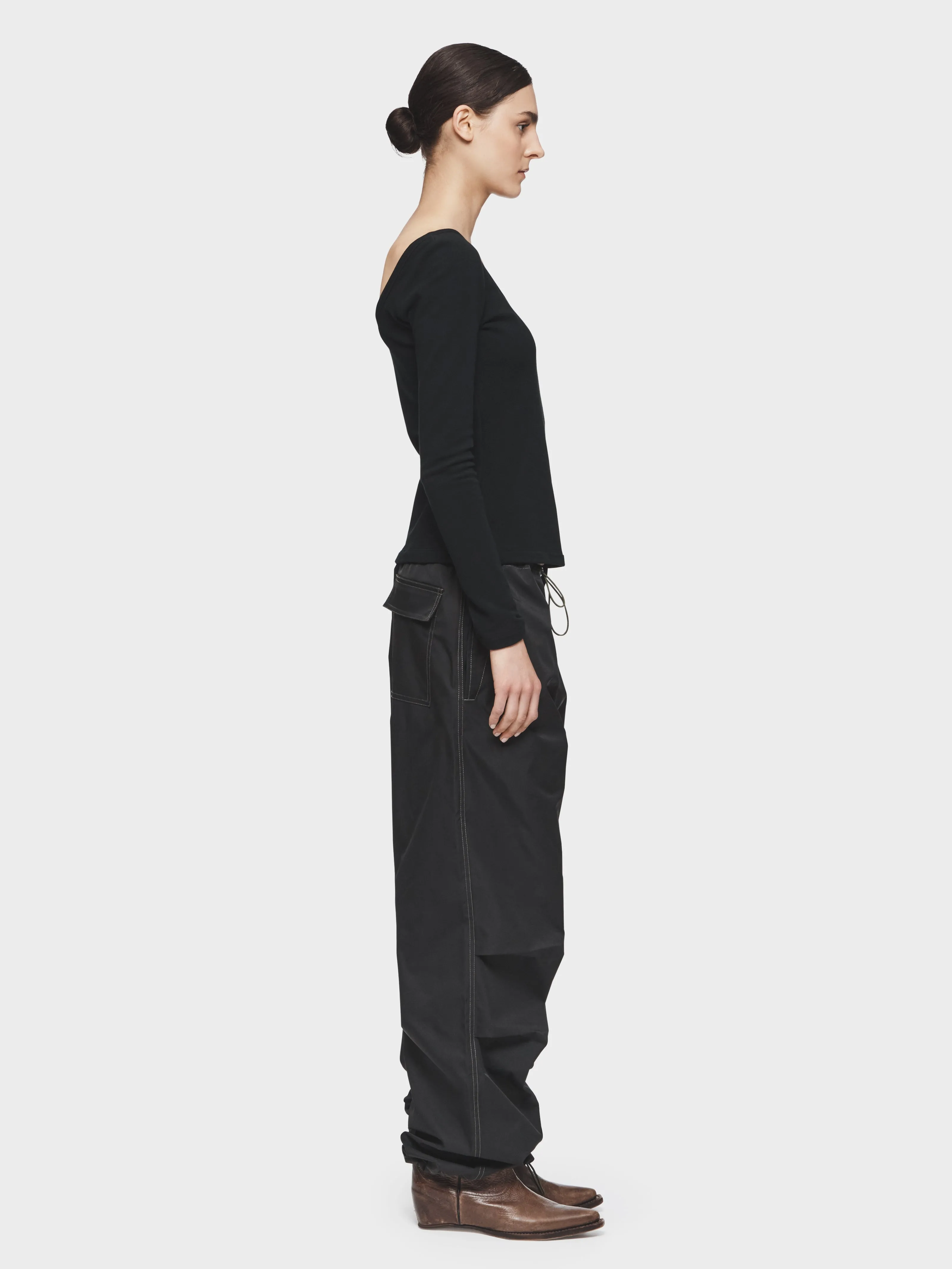 Parachute Pant in Black sold by 6397 product image thumbnail 2