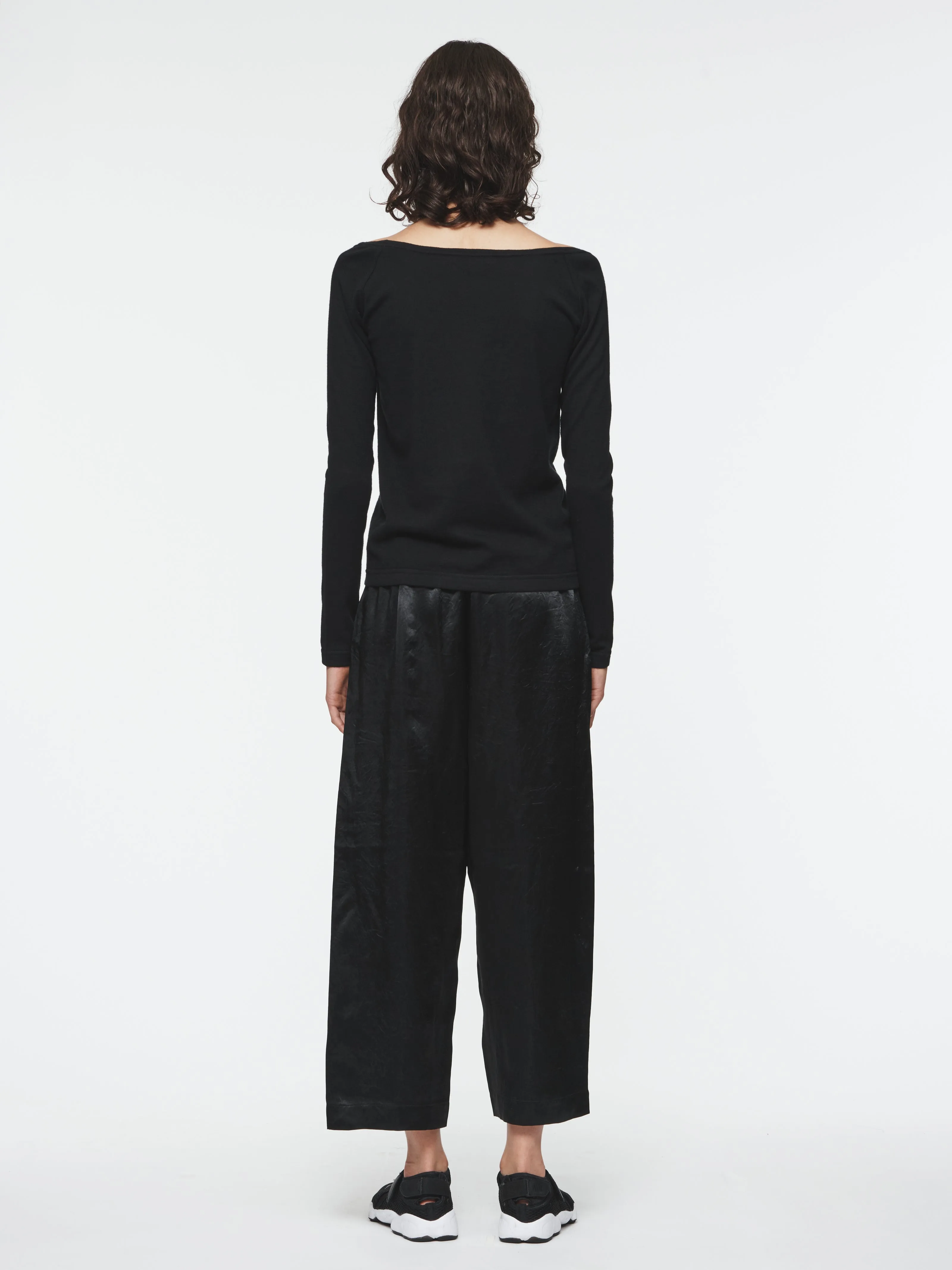 Ballet Sweater in Black sold by 6397 product image thumbnail 2