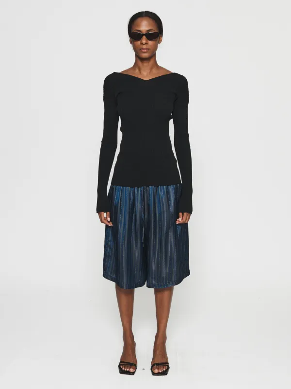 Ribbed Double-V Top Black sold by 6397