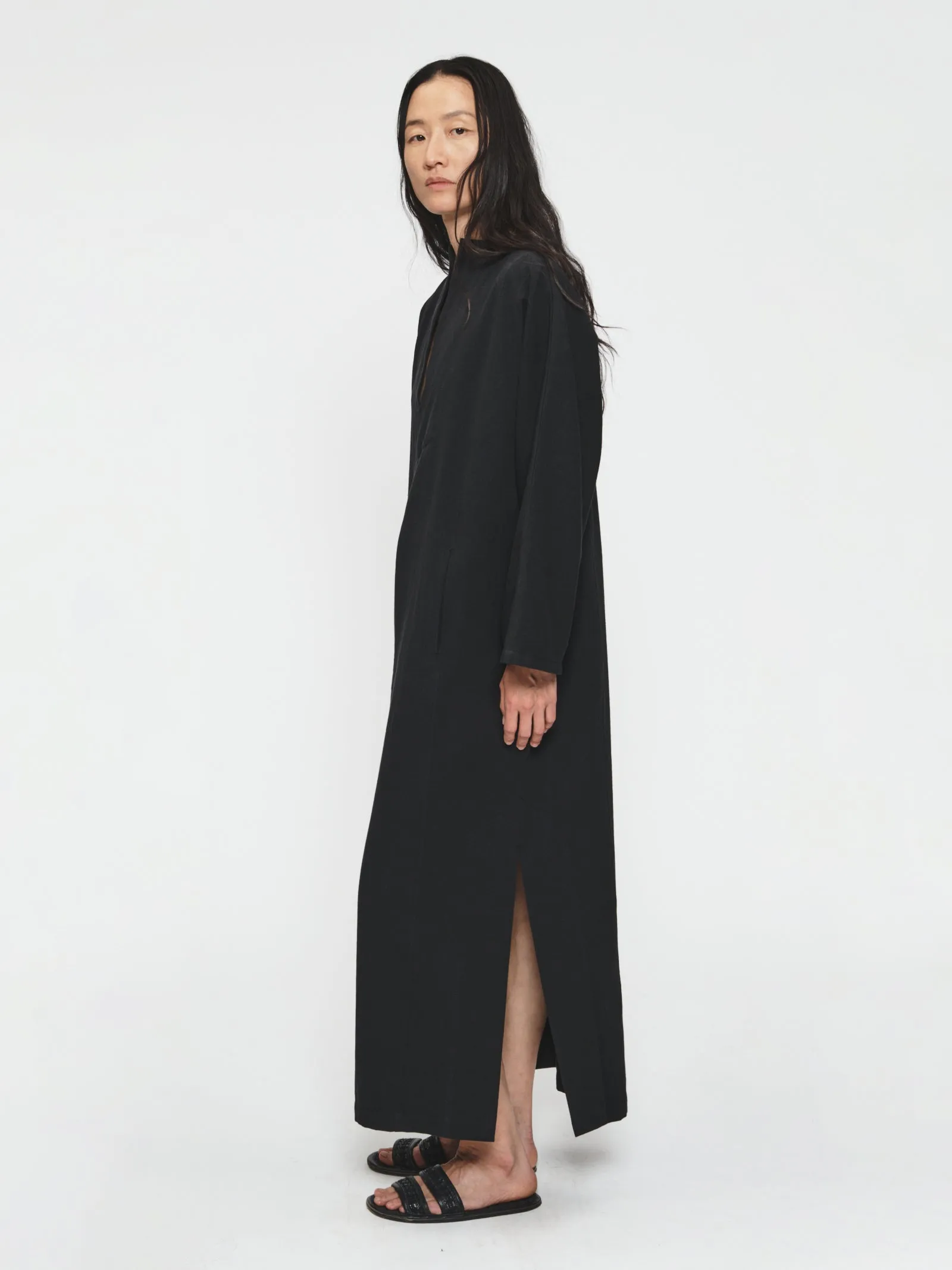 Minimalist Kaftan Black sold by 6397 product image thumbnail 2