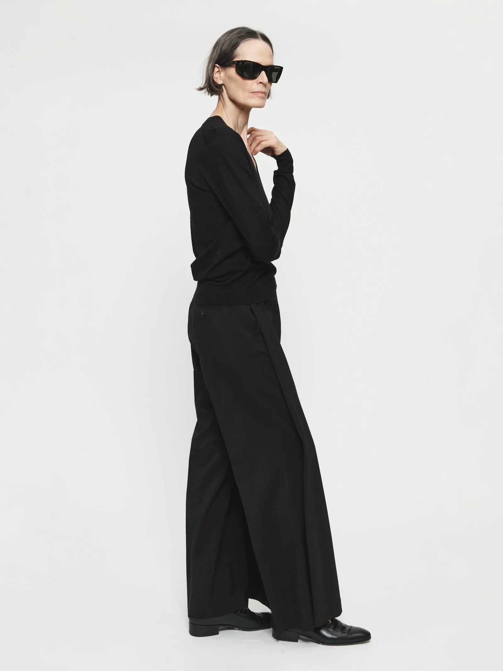 Perfect V Black sold by 6397 product image thumbnail 2