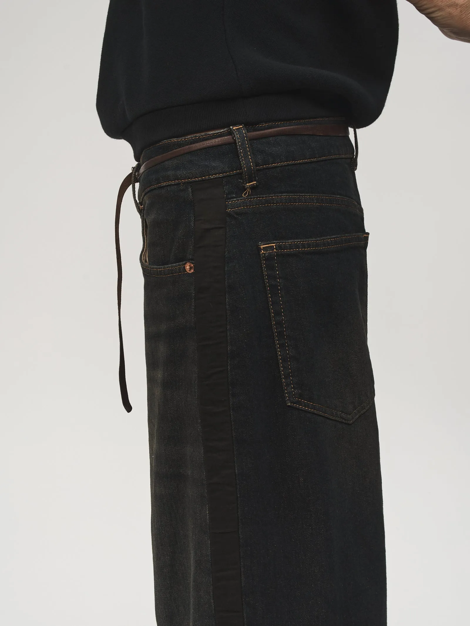 Tuxedo Roomy Mojave with Black Stripe sold by 6397